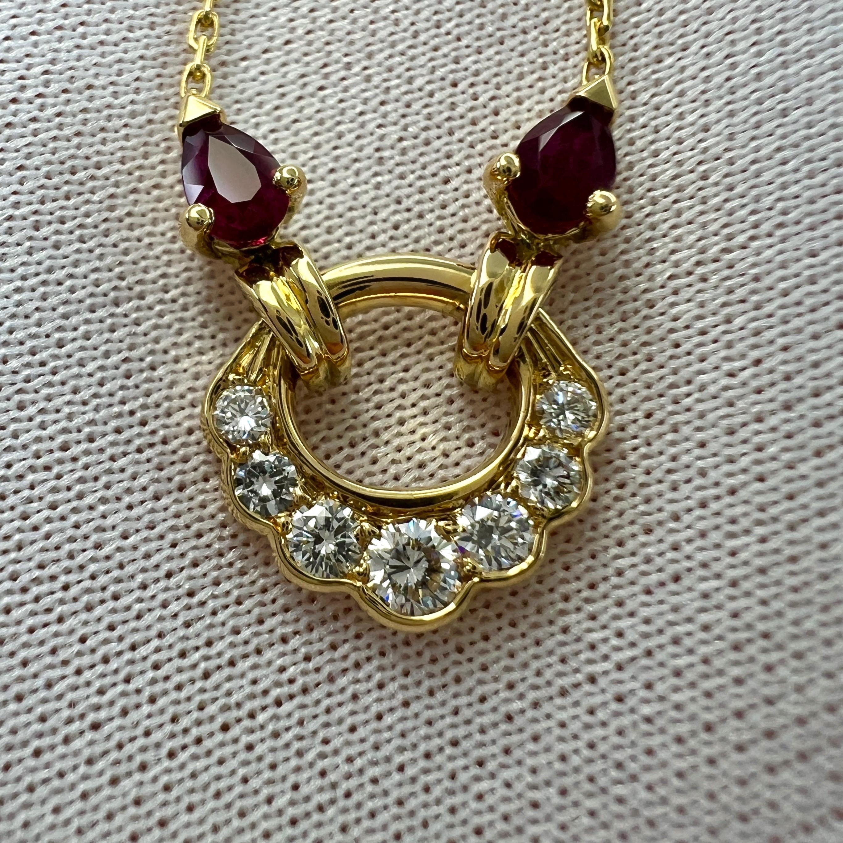 Rare Vintage Van Cleef & Arpels Ruby Diamond 18k Yellow Gold Pendant Necklace In Excellent Condition For Sale In Birmingham, GB