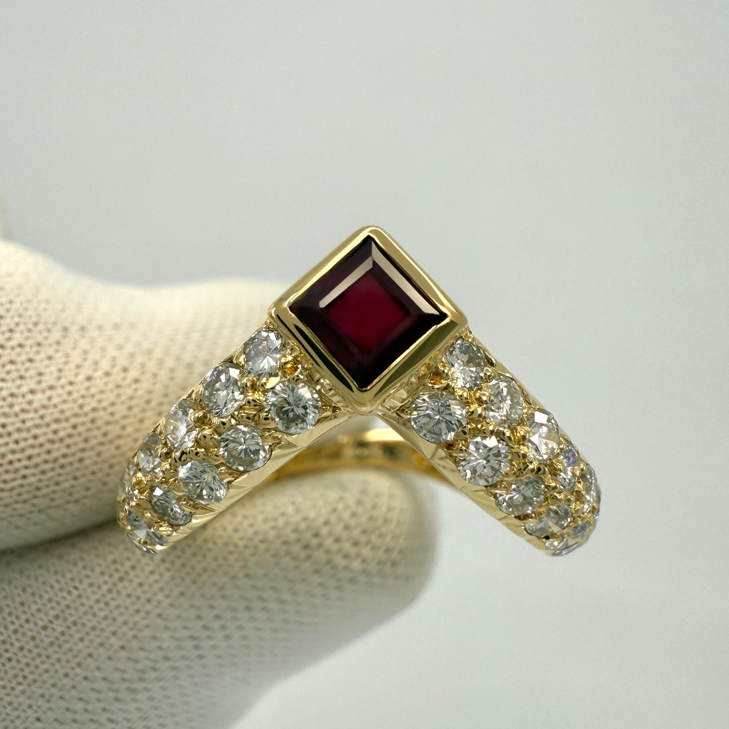 Taille princesse Van Cleef & Arpels Rare bague empilable vintage en or jaune 18 carats avec rubis et diamants en vente