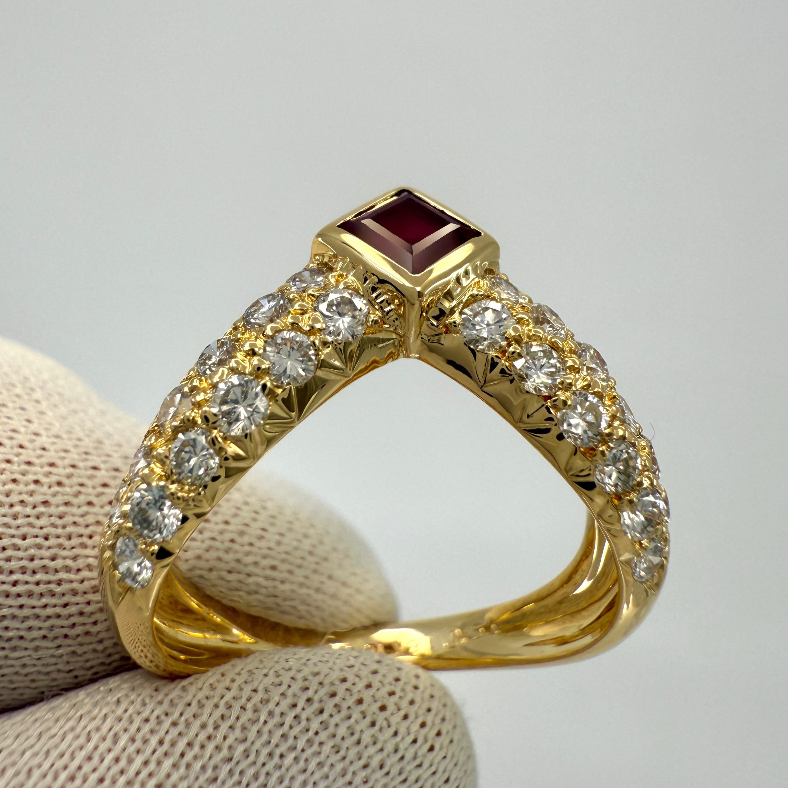 Van Cleef & Arpels Rare bague empilable vintage en or jaune 18 carats avec rubis et diamants en vente 3