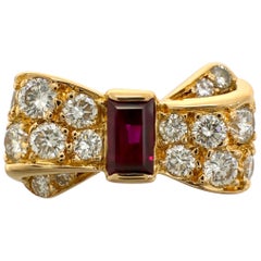 Rare Vintage Van Cleef & Arpels Ruby & Diamond Bow 18k Yellow Gold Cocktail Ring
