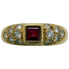 Rare Vintage Van Cleef & Arpels Square Cut Ruby & Diamond 18k Yellow Gold Ring 3