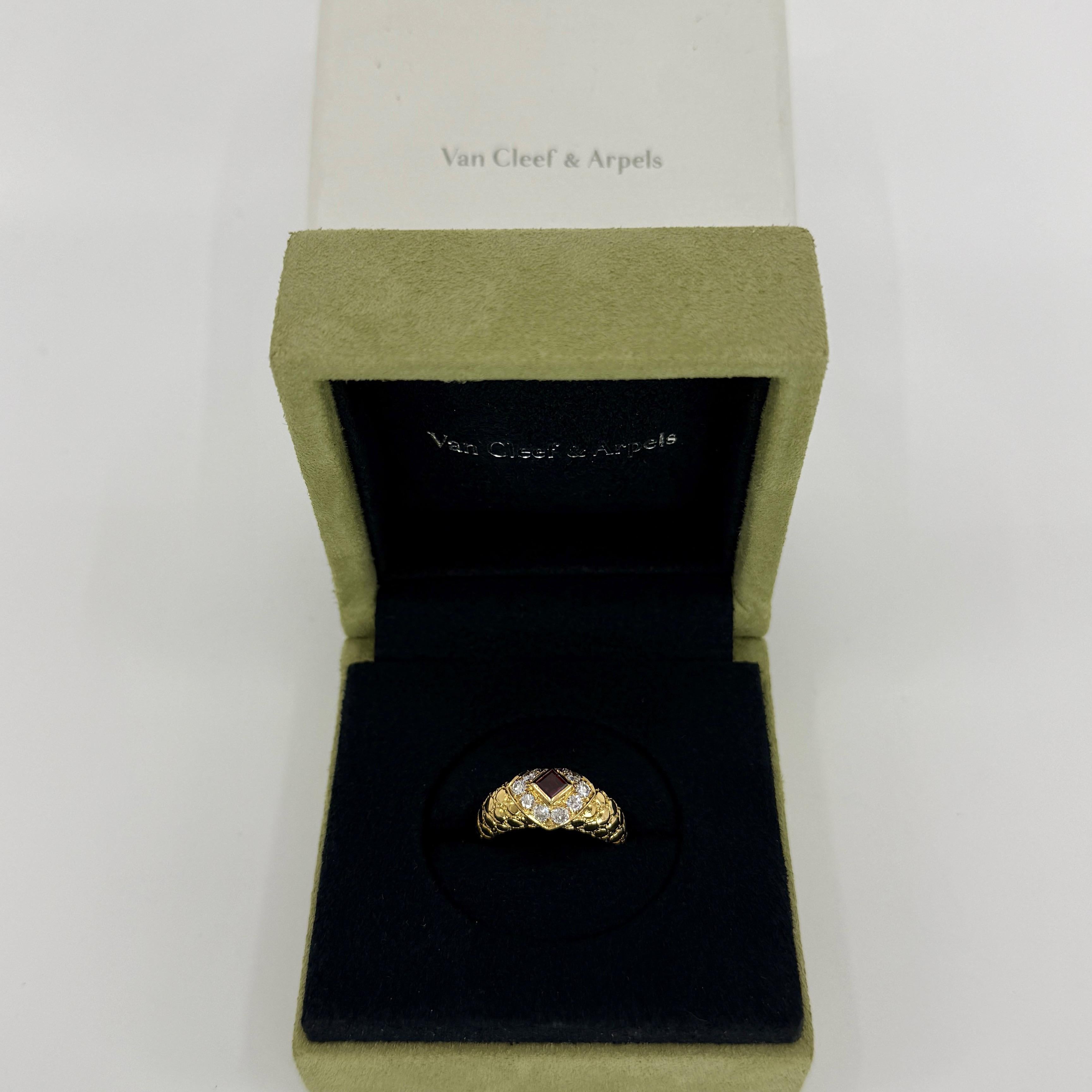 Rare Vintage Van Cleef & Arpels Square Cut Ruby & Diamond 18k Yellow Gold Ring For Sale 7
