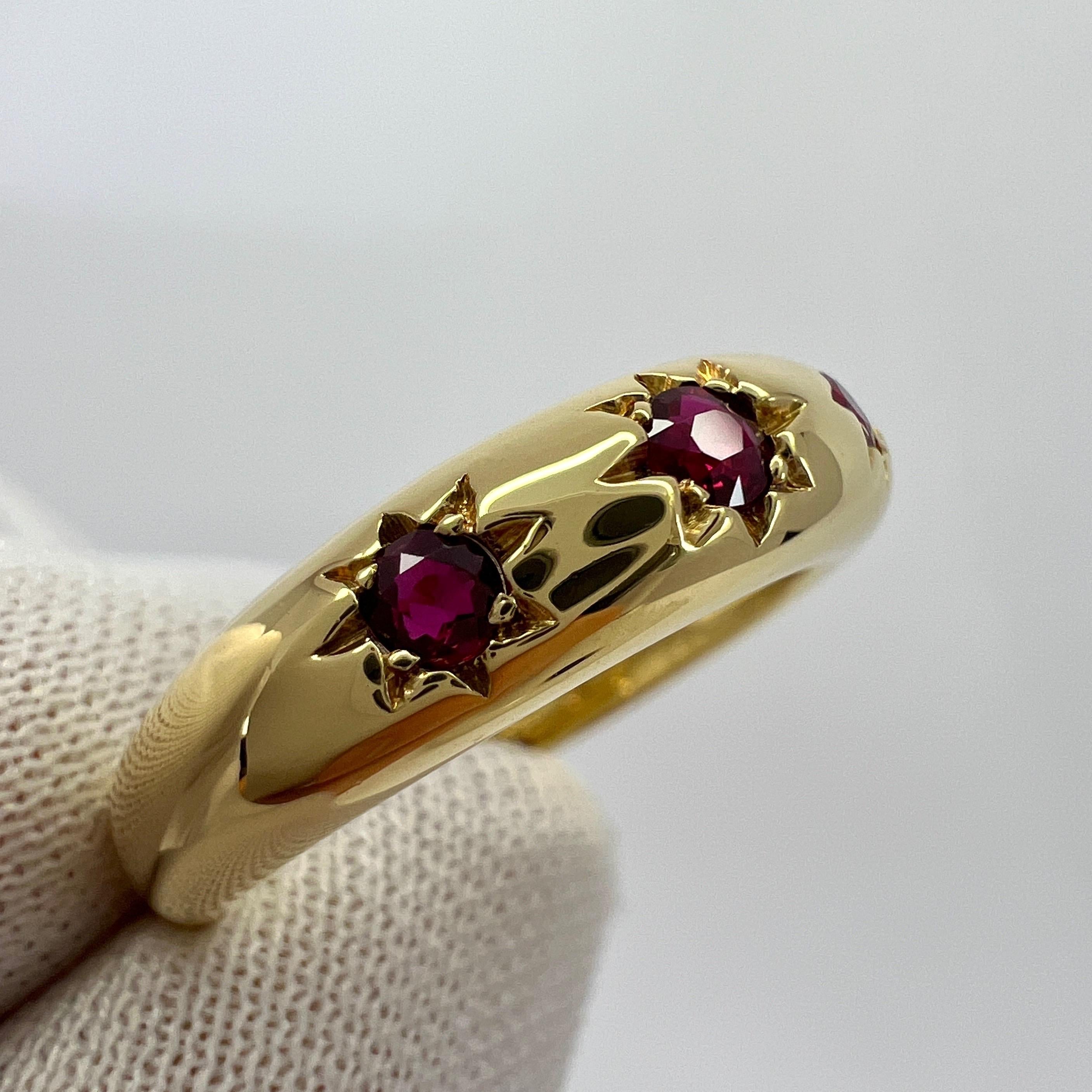 Rare Vintage Van Cleef & Arpels Star Set Ruby 18k Yellow Gold Three Stone Ring For Sale 1
