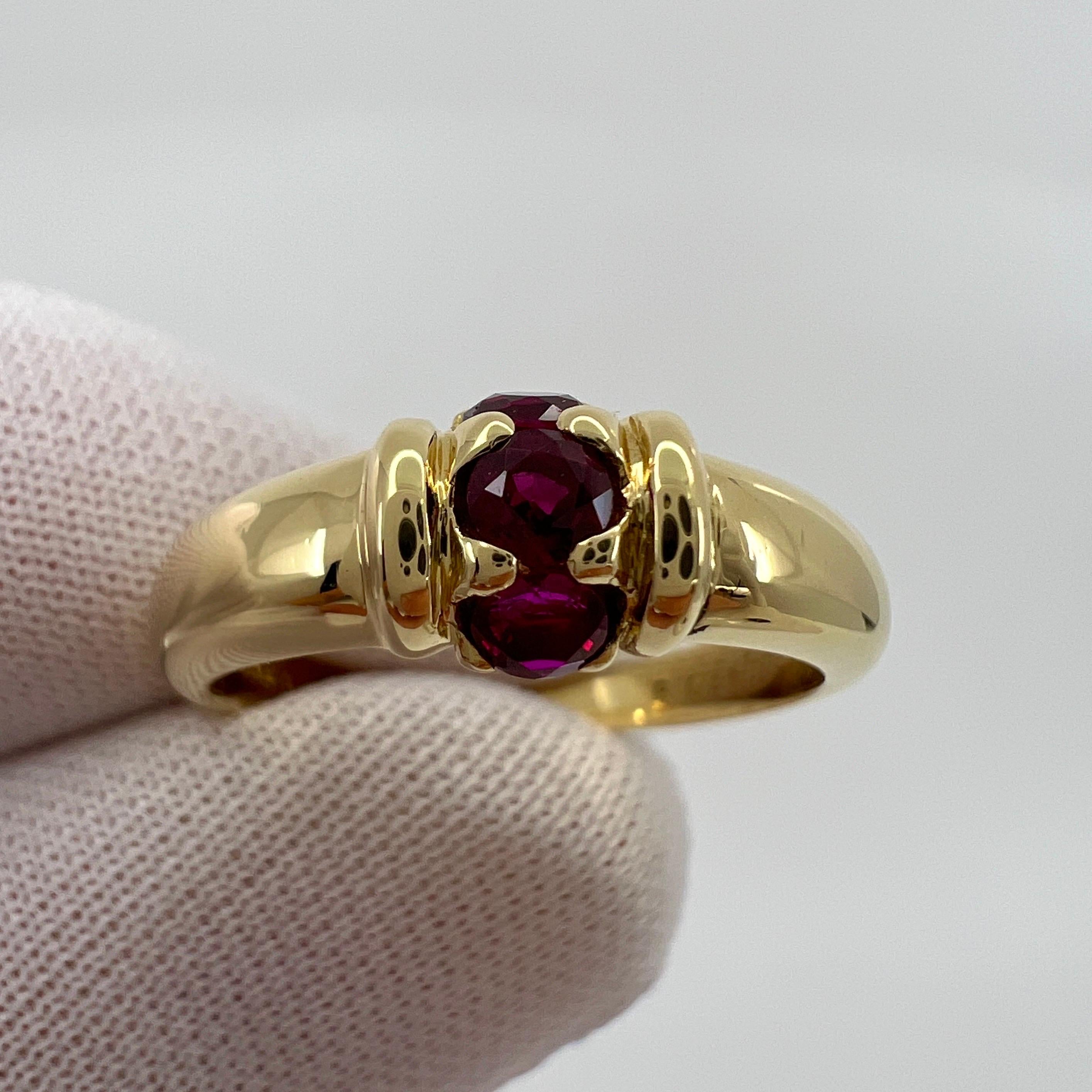 Rare Vintage Van Cleef & Arpels Vivid Red Ruby Three Stone 18k Yellow Gold Ring 2
