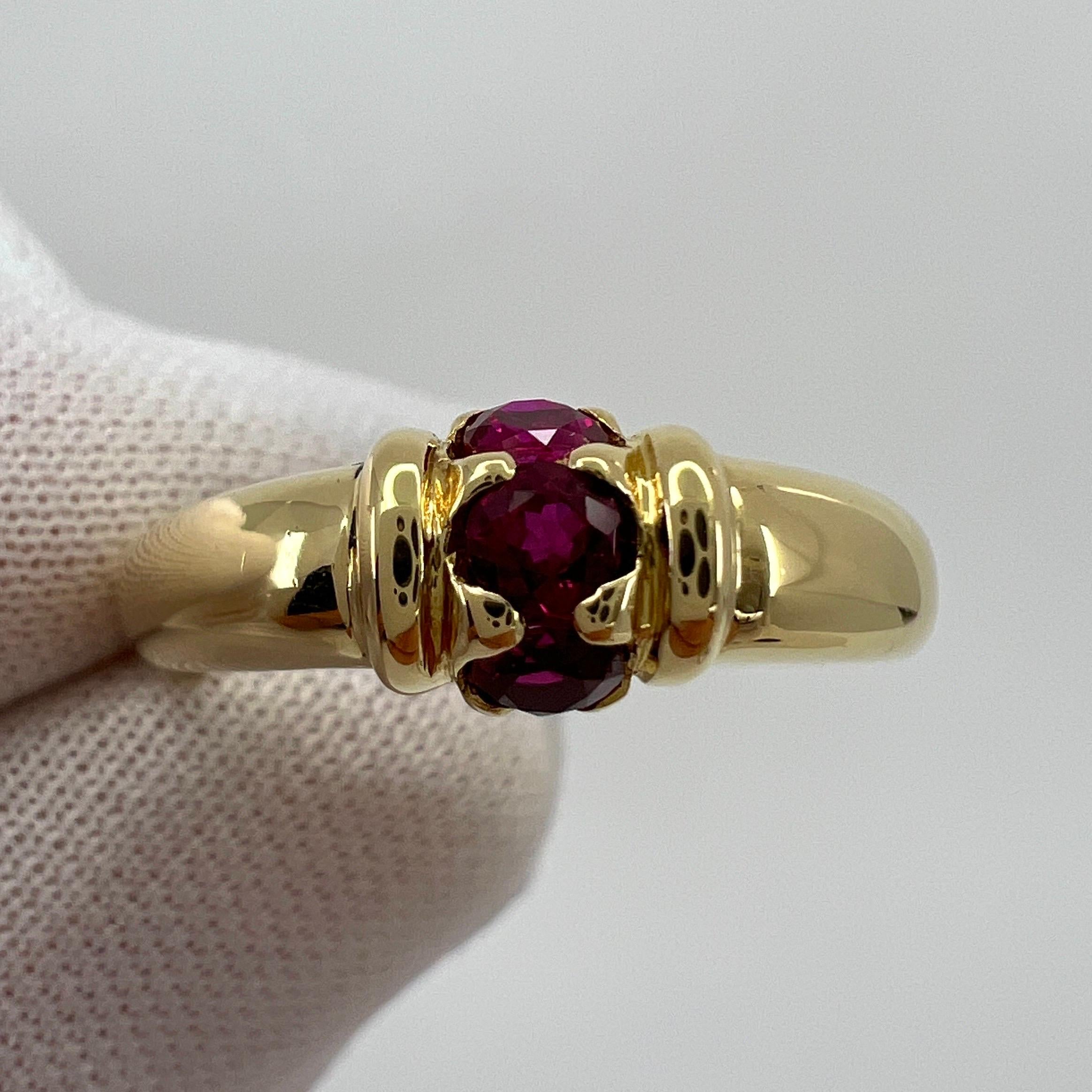 Rare Vintage Van Cleef & Arpels Vivid Red Ruby Three Stone 18k Yellow Gold Ring 2