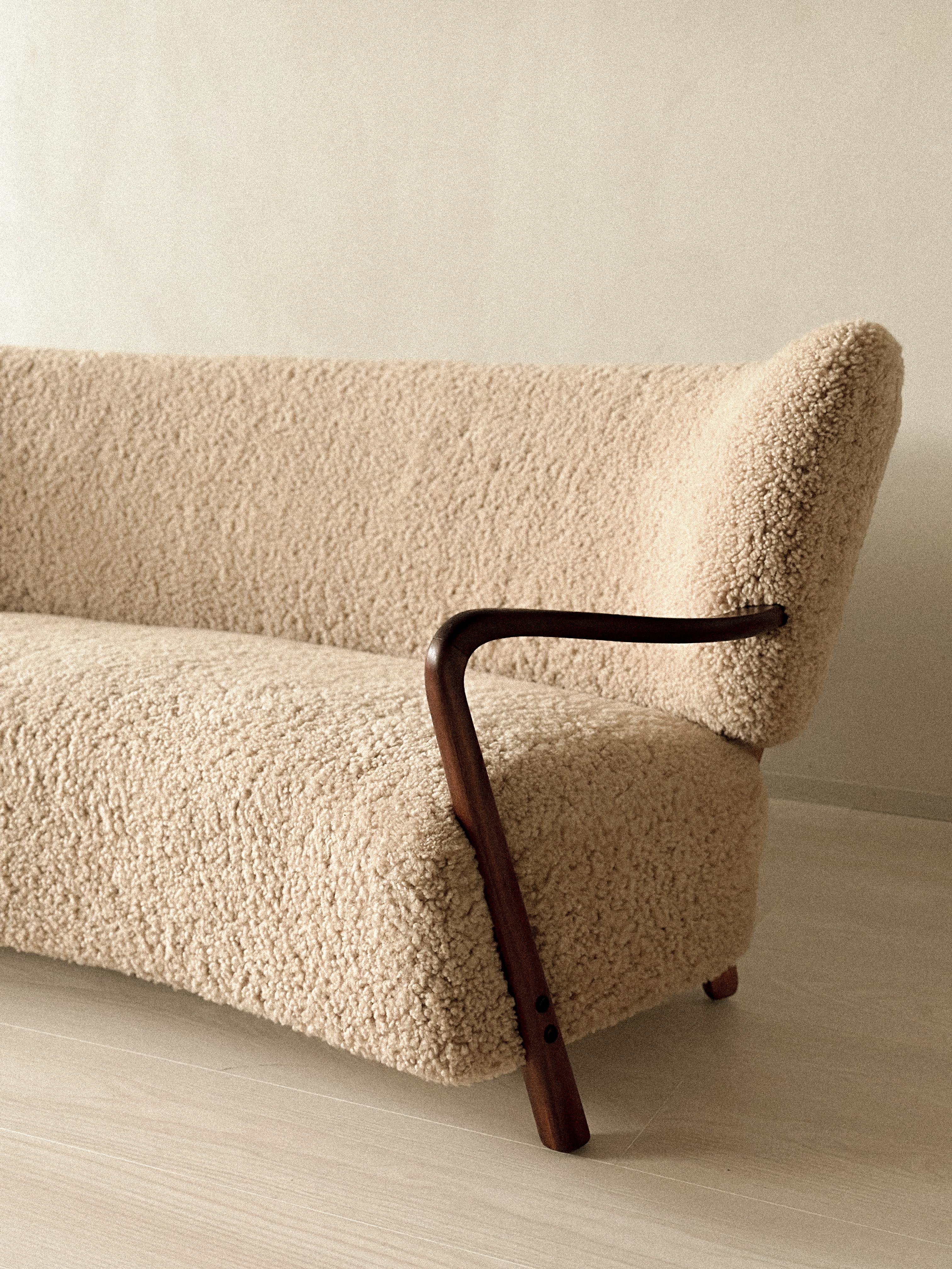 Raro divano Viggo Boesen d'epoca in shearling, prodotto da Hos Wulff, Danimarca 1930 in vendita 11