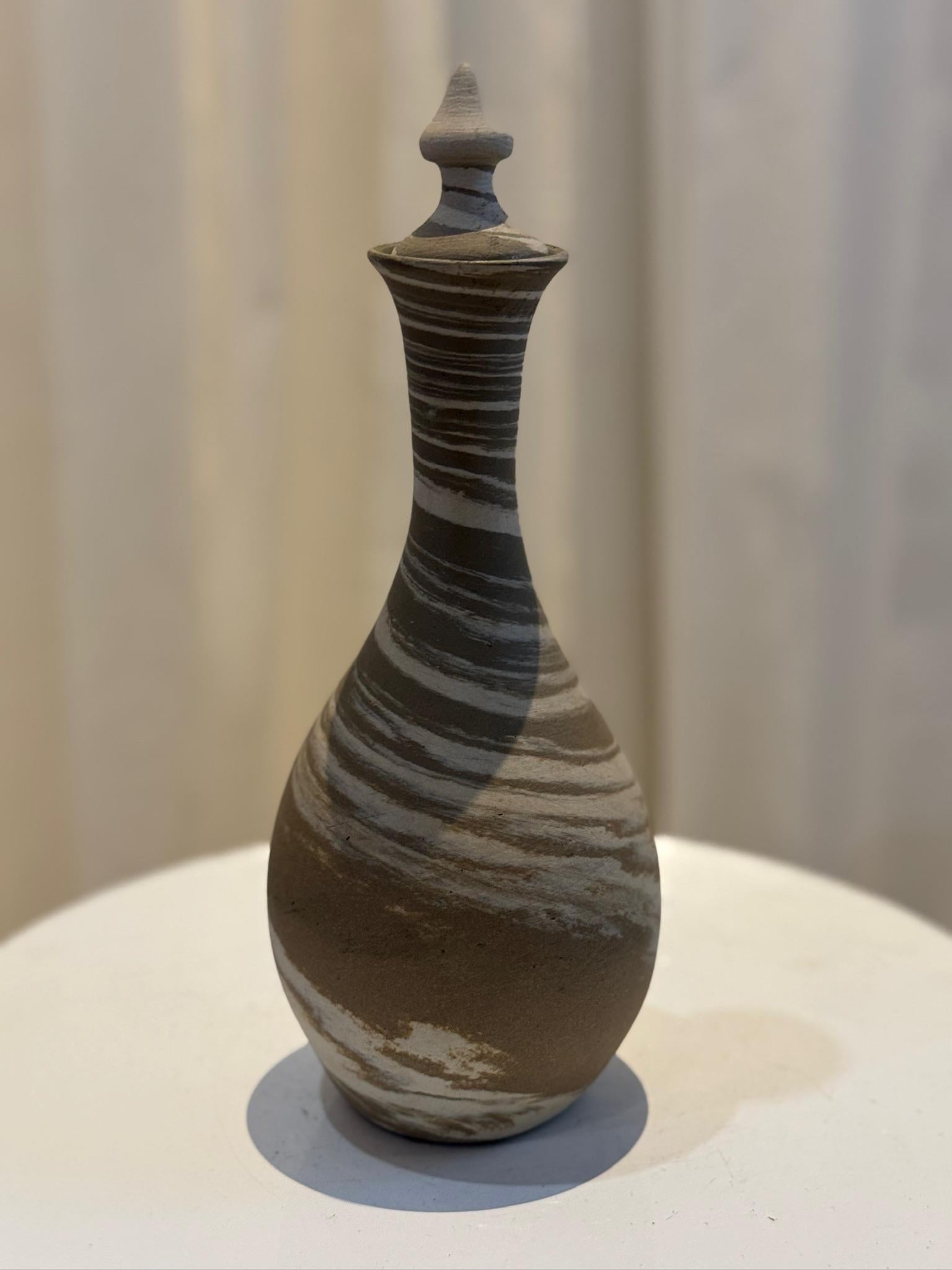American Craftsman Rare Vintage W.J. Gordy Handmade Swirled Ceramic Decanter with Signed Base & Lid For Sale