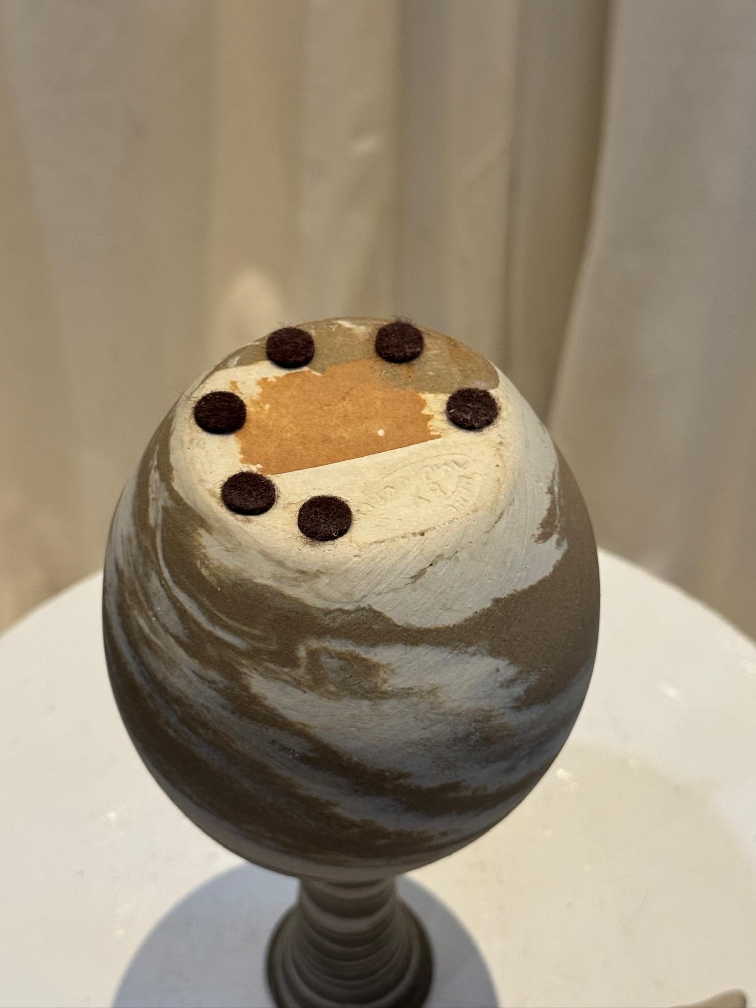 Rare Vintage W.J. Gordy Handmade Swirled Ceramic Decanter with Signed Base & Lid In Good Condition For Sale In West Hollywood, CA