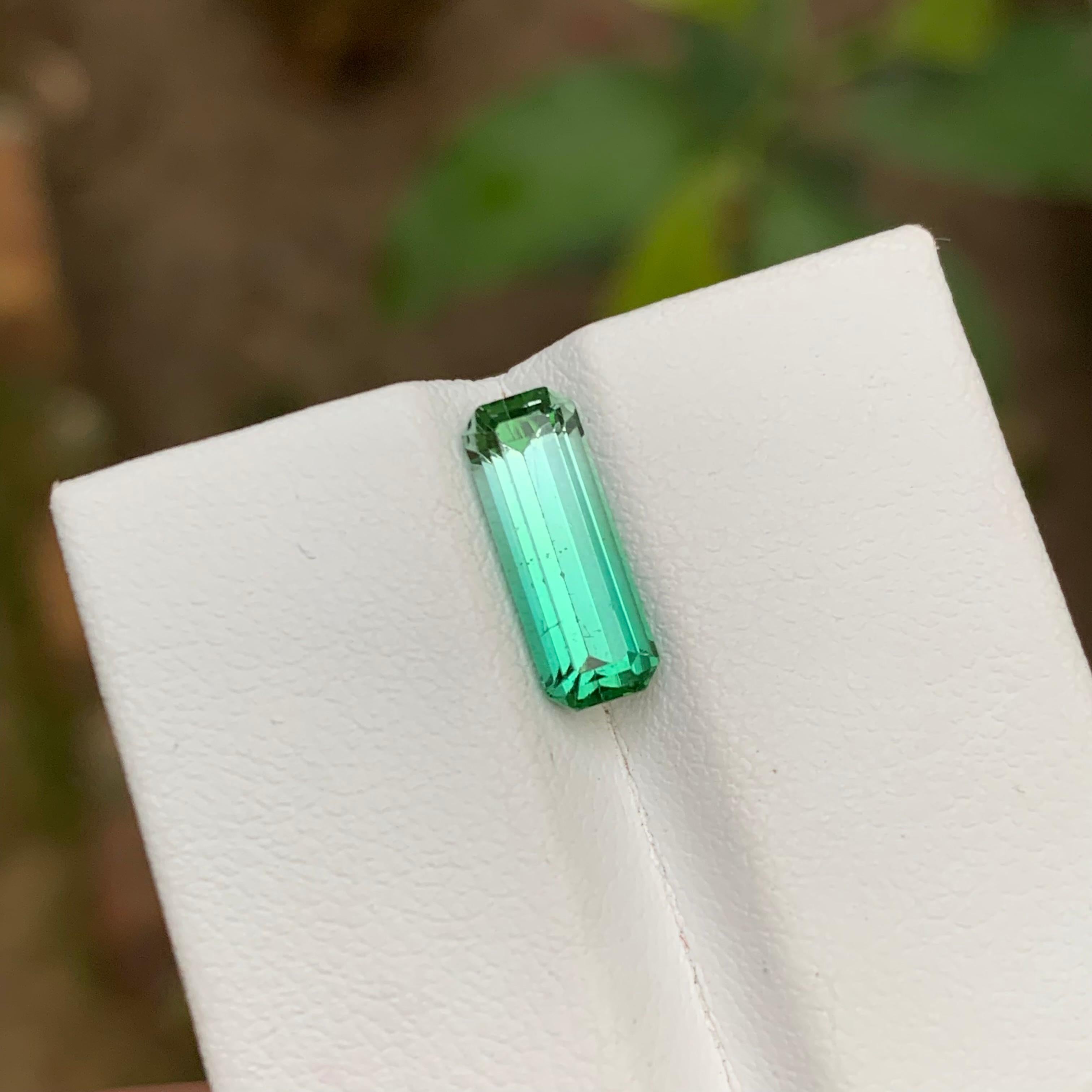Rare Vivid Bluish Green Bicolor Tourmaline Gemstone 2.25 Ct Emerald Cut for Ring For Sale 3