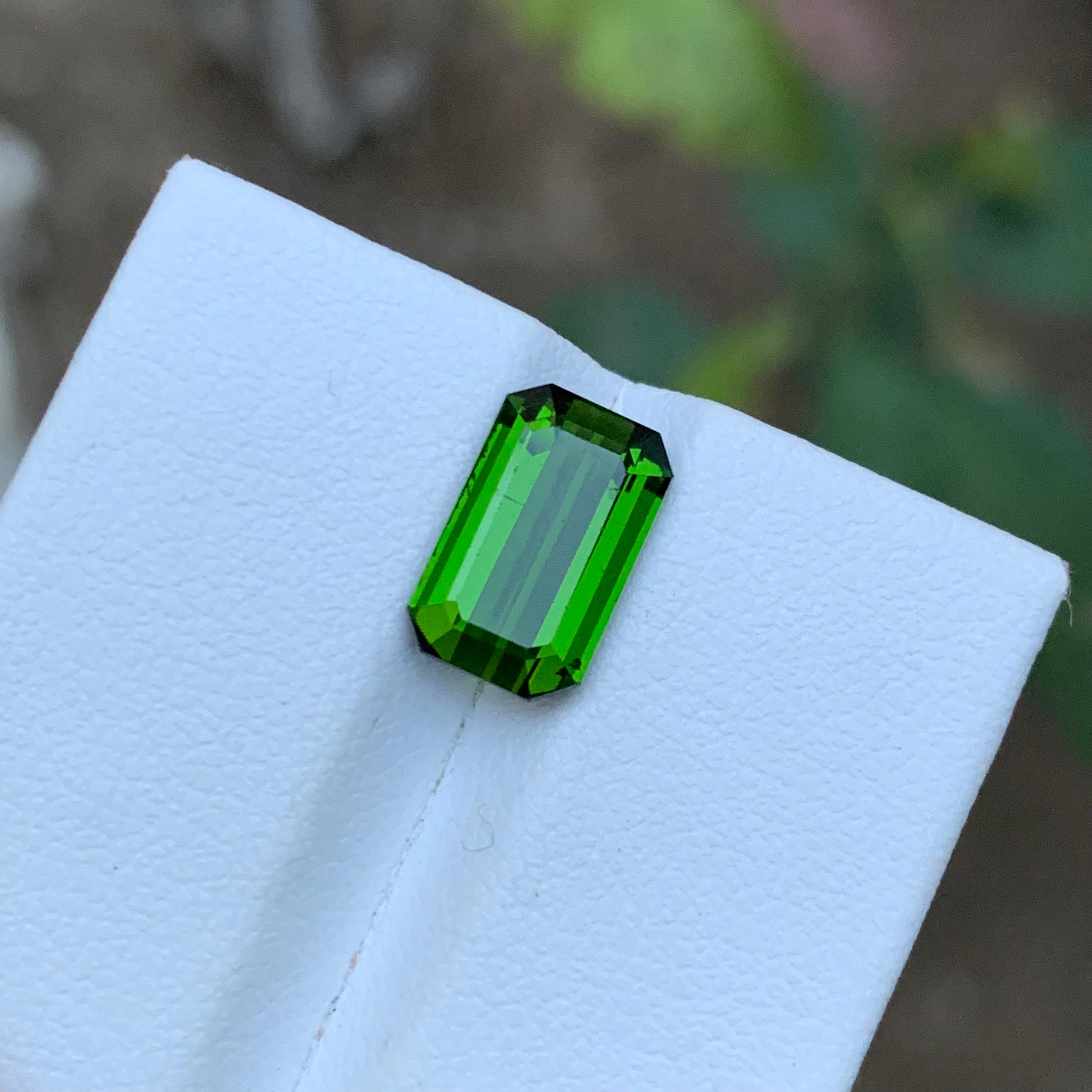 Rare Vivid Green Tourmaline Gemstone, 3.35 Ct Emerald Cut for Ring/Necklace For Sale 5