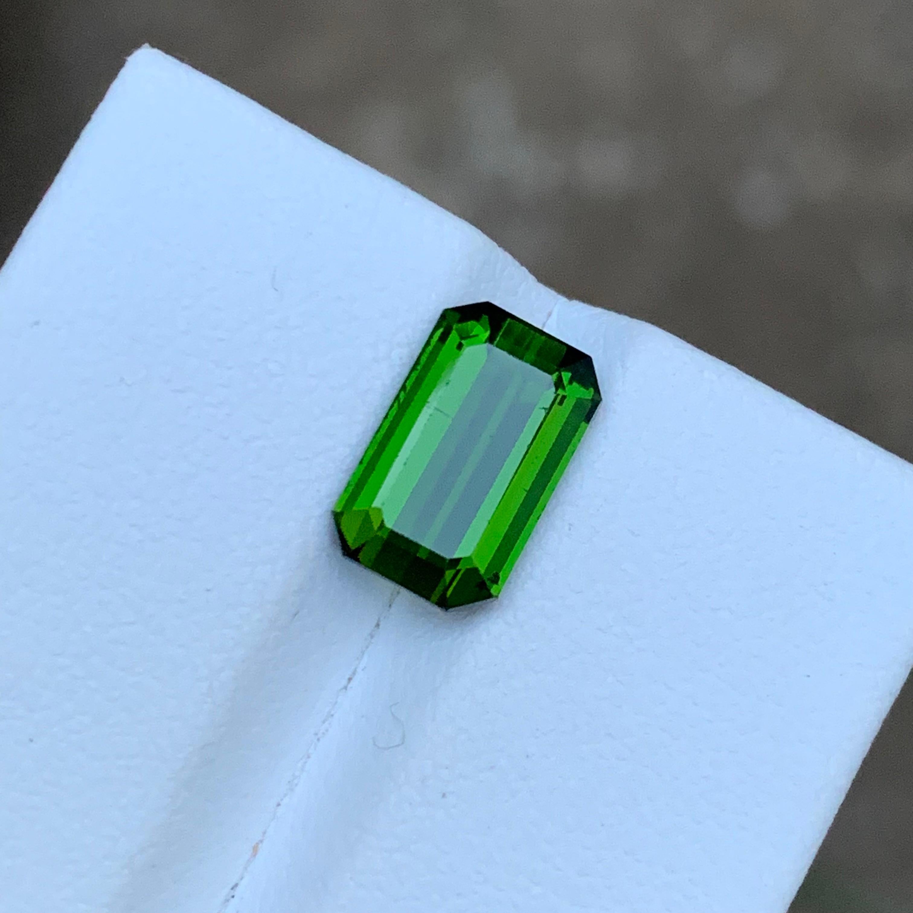 Rare Vivid Green Tourmaline Gemstone, 3.35 Ct Emerald Cut for Ring/Necklace For Sale 8