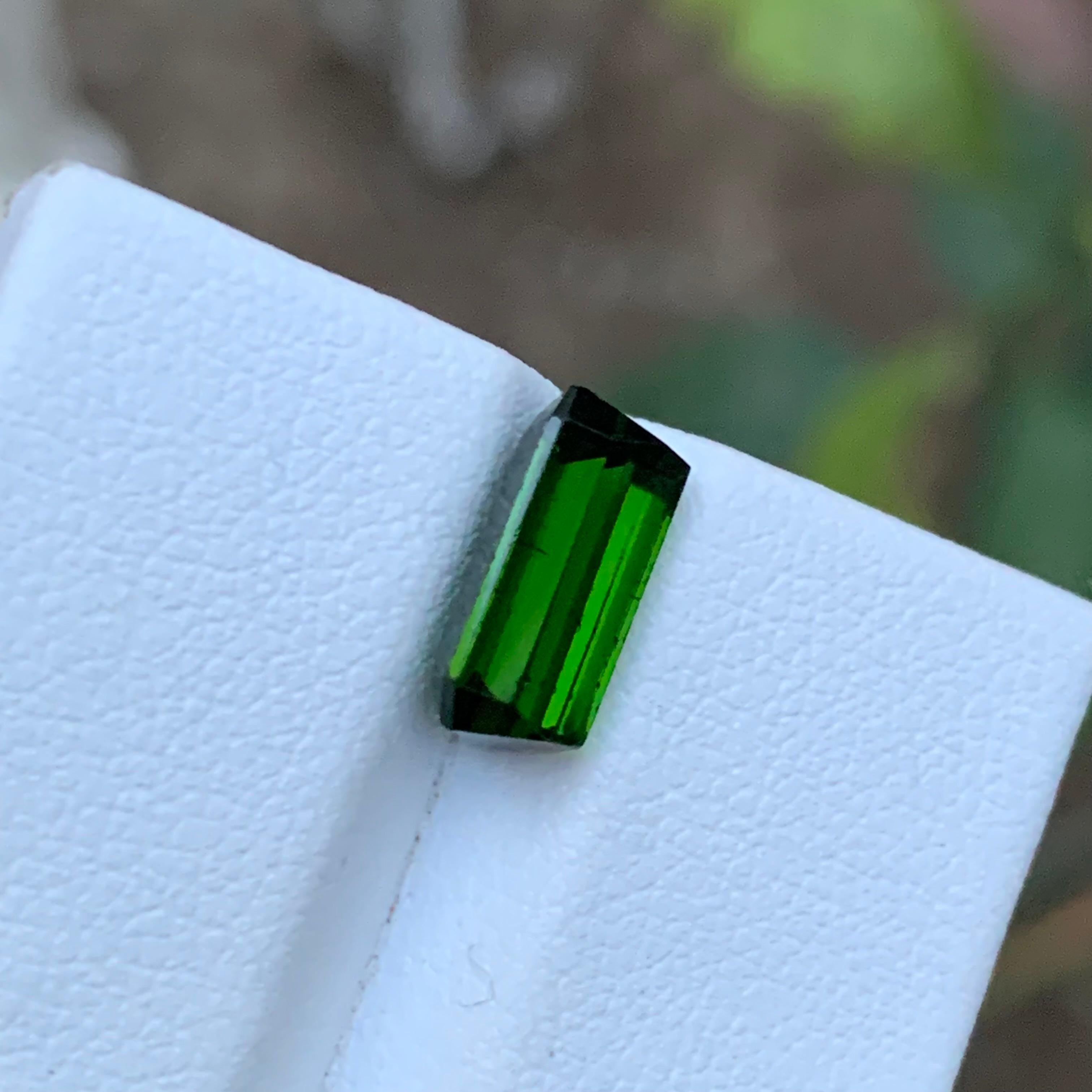 Rare Vivid Green Tourmaline Gemstone, 3.35 Ct Emerald Cut for Ring/Necklace For Sale 1