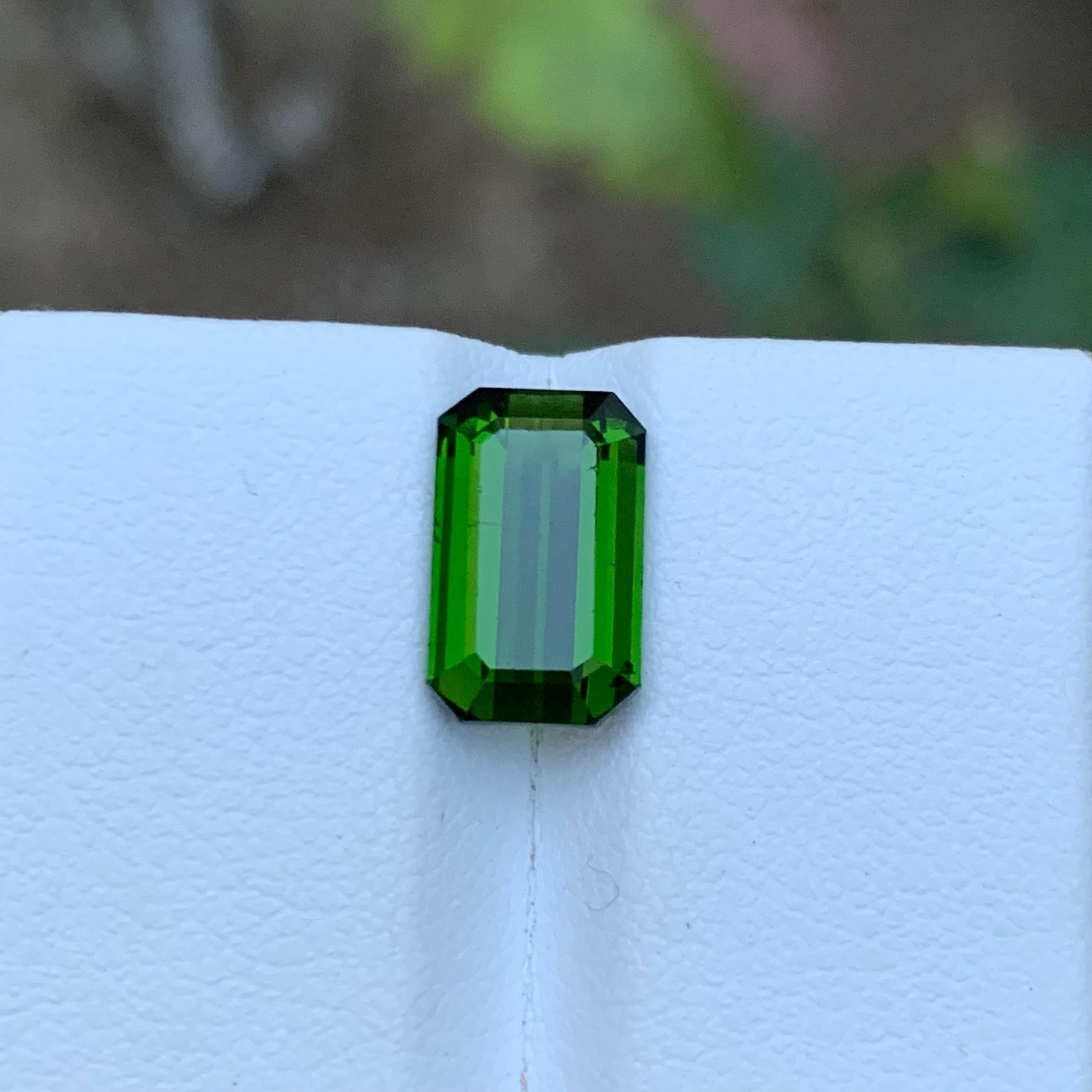 Rare Vivid Green Tourmaline Gemstone, 3.35 Ct Emerald Cut for Ring/Necklace For Sale 3