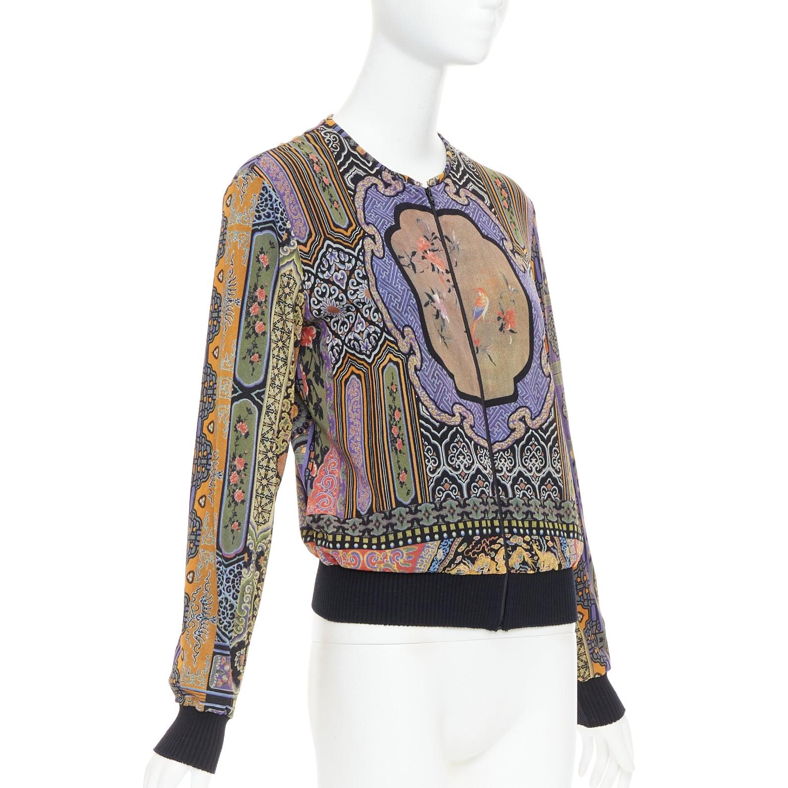 rara chaqueta bomber con estampado de pájaros dragón Dinastía chinoiserie morada VIVIENNE TAM en Excelente estado para la venta en Hong Kong, NT