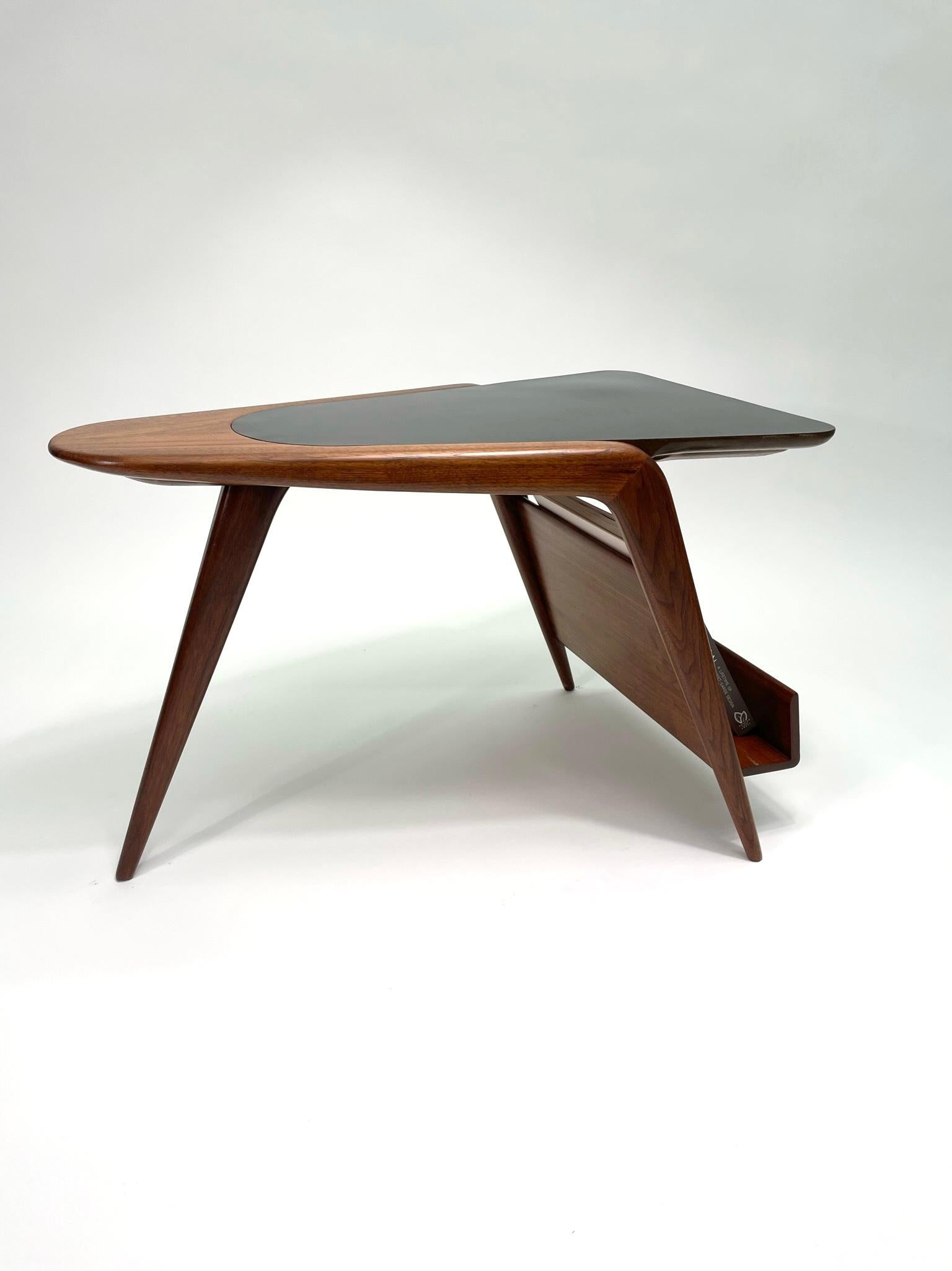 Rare Vladimir Kagan Atomic Occasional Walnut Side Table In Excellent Condition In San Diego, CA