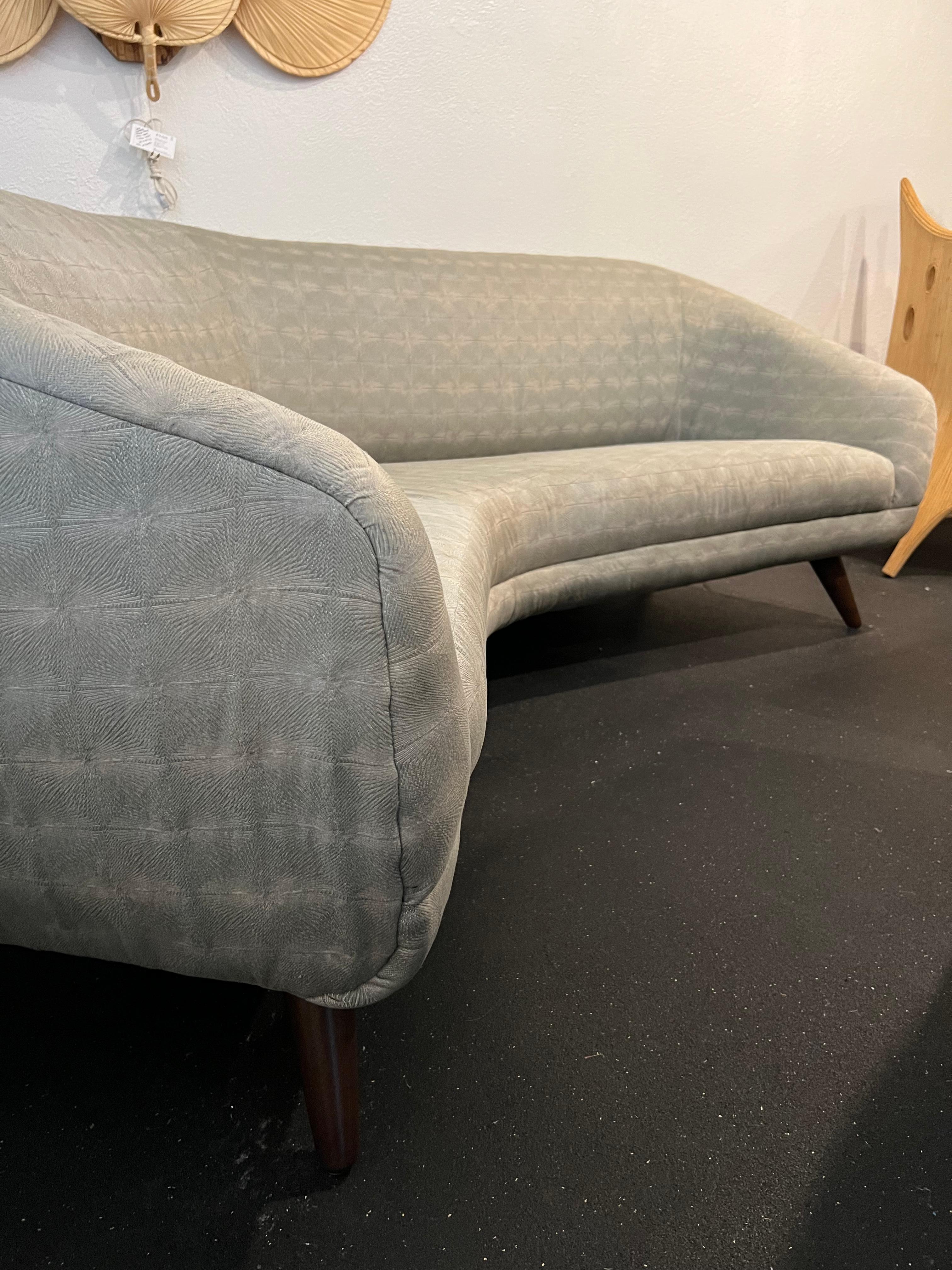 Rare Vladimir Kagan for Weiman/Preview Angular Sofa In Good Condition In West Palm Beach, FL