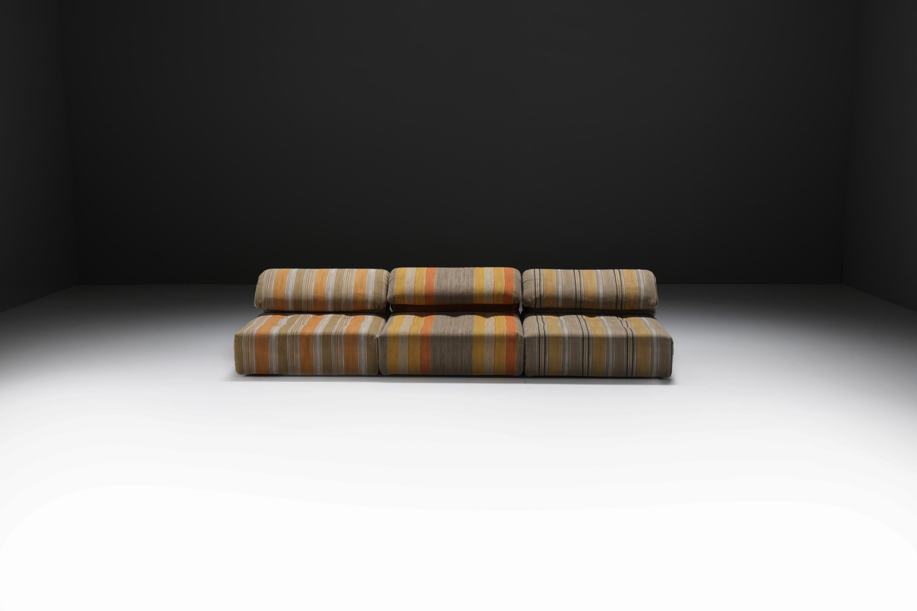 20th Century Rare Voyage Immobile ‘Carpe Diem’ sofa by Studio Roche Bobois for Roche Bobois