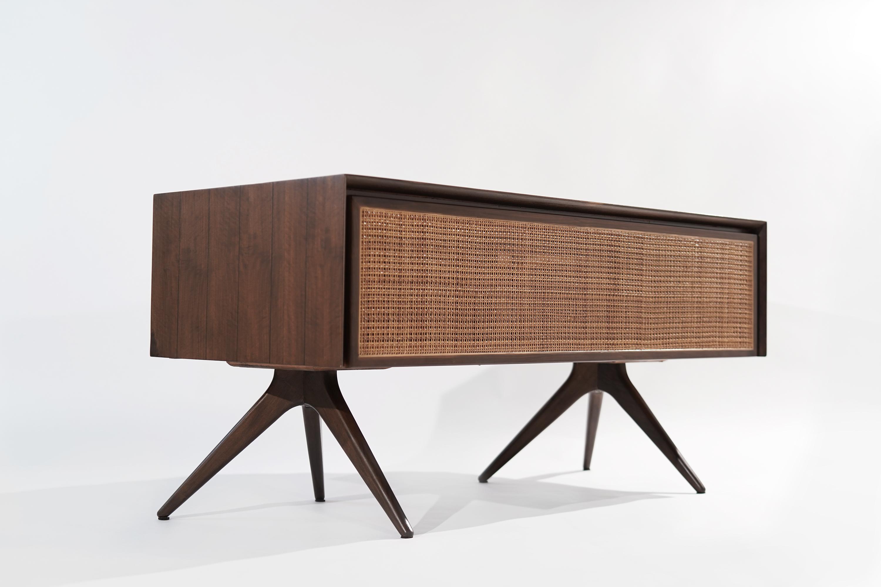 Rare Walnut Desk by Vladimir Kagan for Grosfeld House, circa 1950s 4