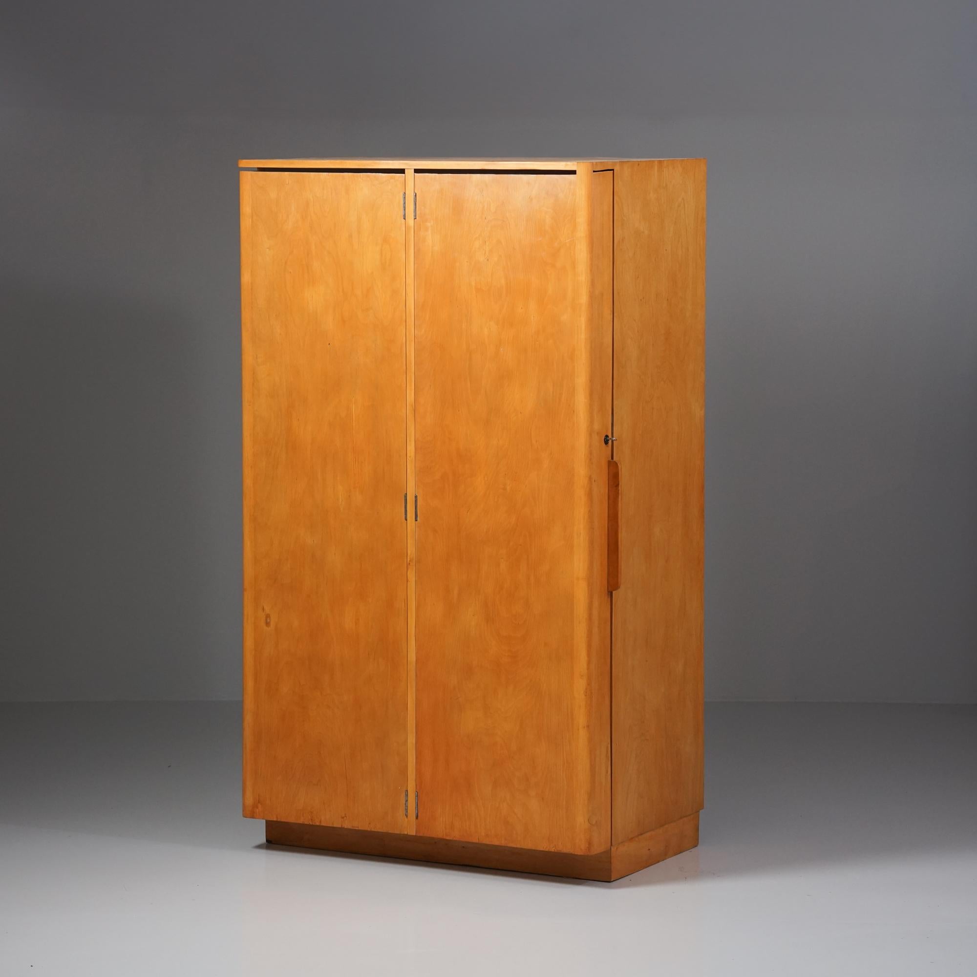 Scandinavian Modern Rare Wardrobe, Alvar Aalto, Oy Huonekalu- ja Rakennustyötehdas Ab, 1940s For Sale
