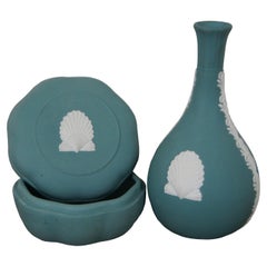 Rare Wedgwood Jasperware Teal Green Jasperware Shell Bud Vase & Trinket Box 
