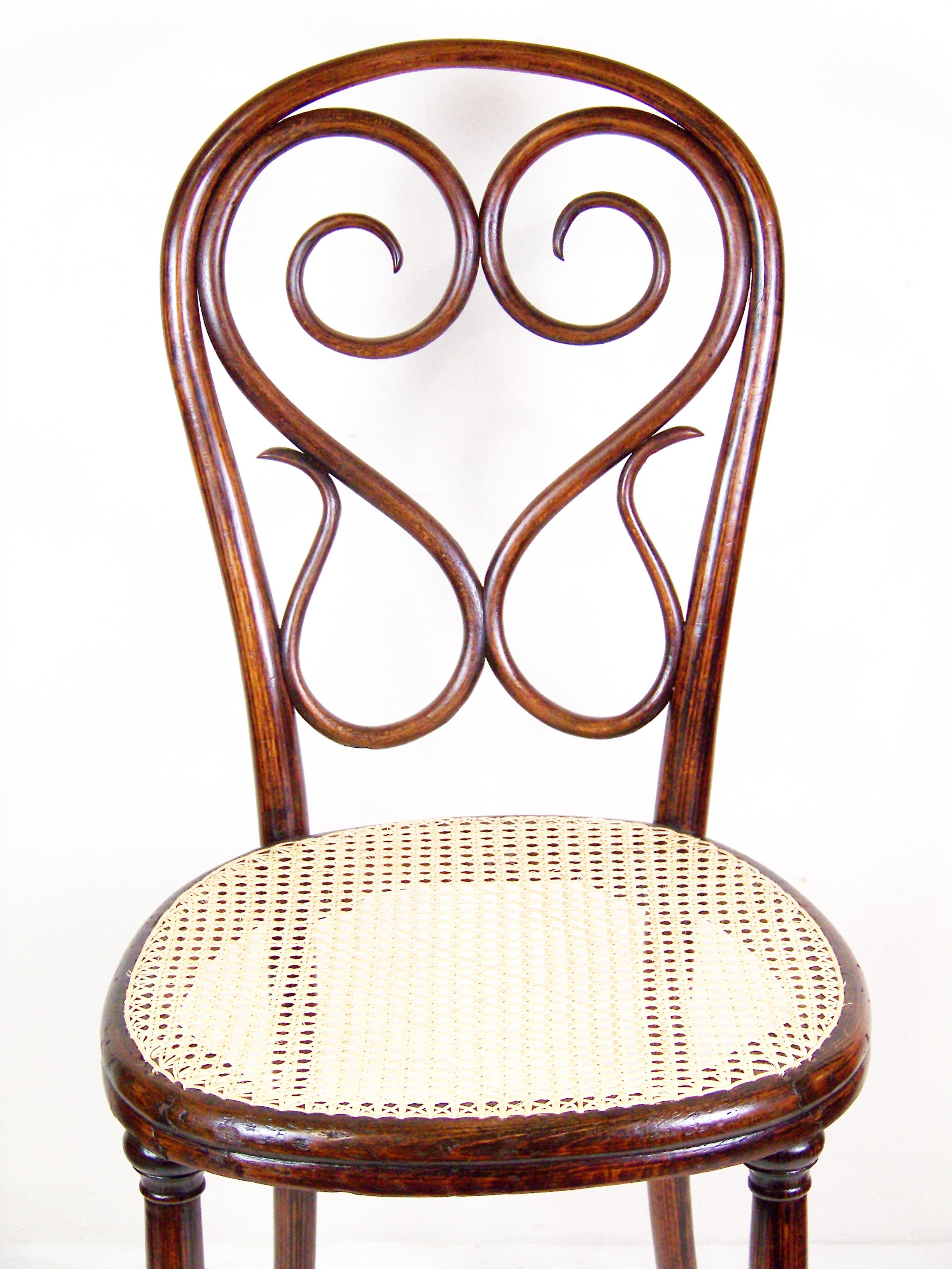 Austrian Rare wery old Chair Thonet Nr.4, 1860 For Sale