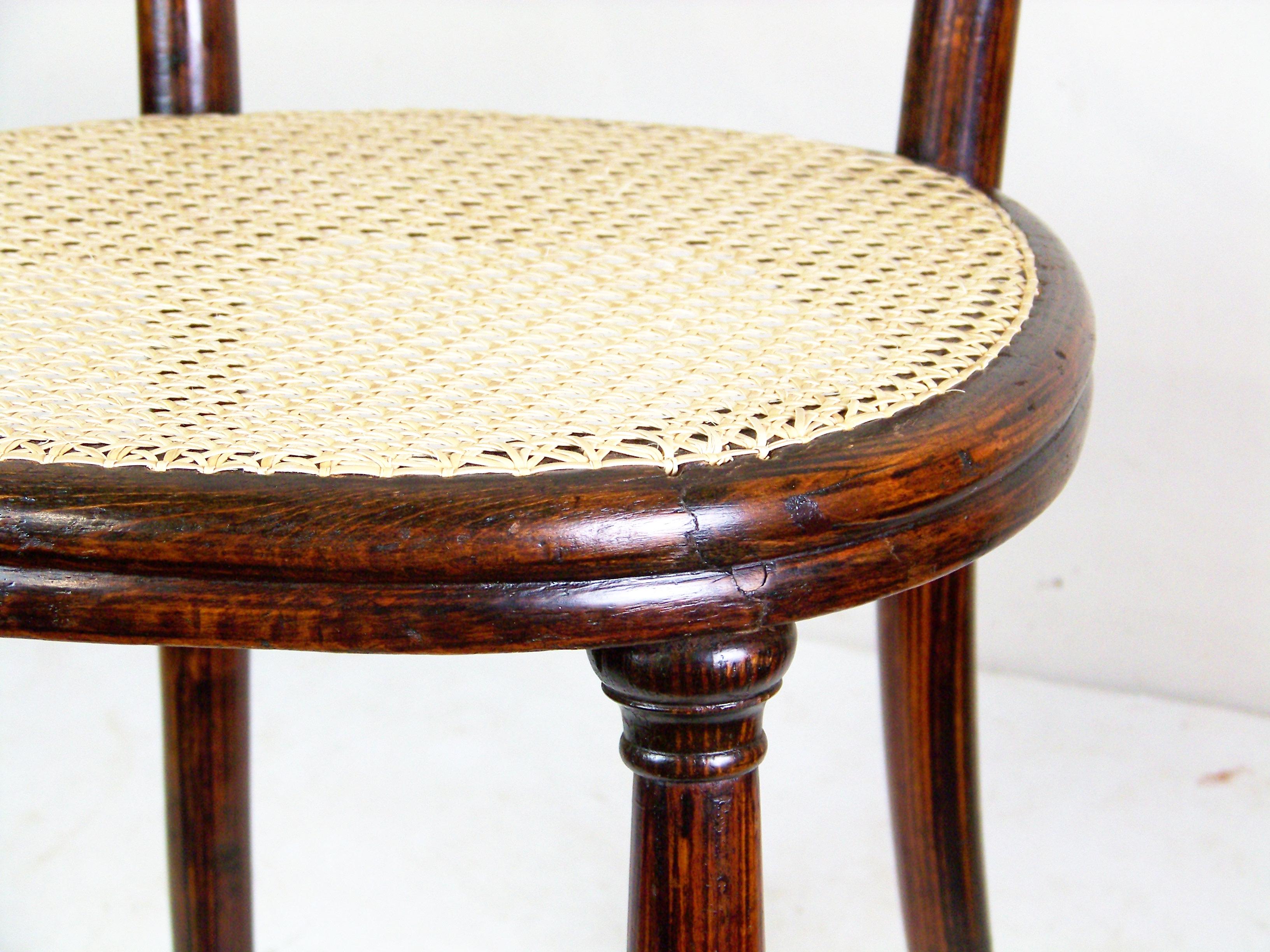 Rare wery old Chair Thonet Nr.4, 1860 For Sale 1
