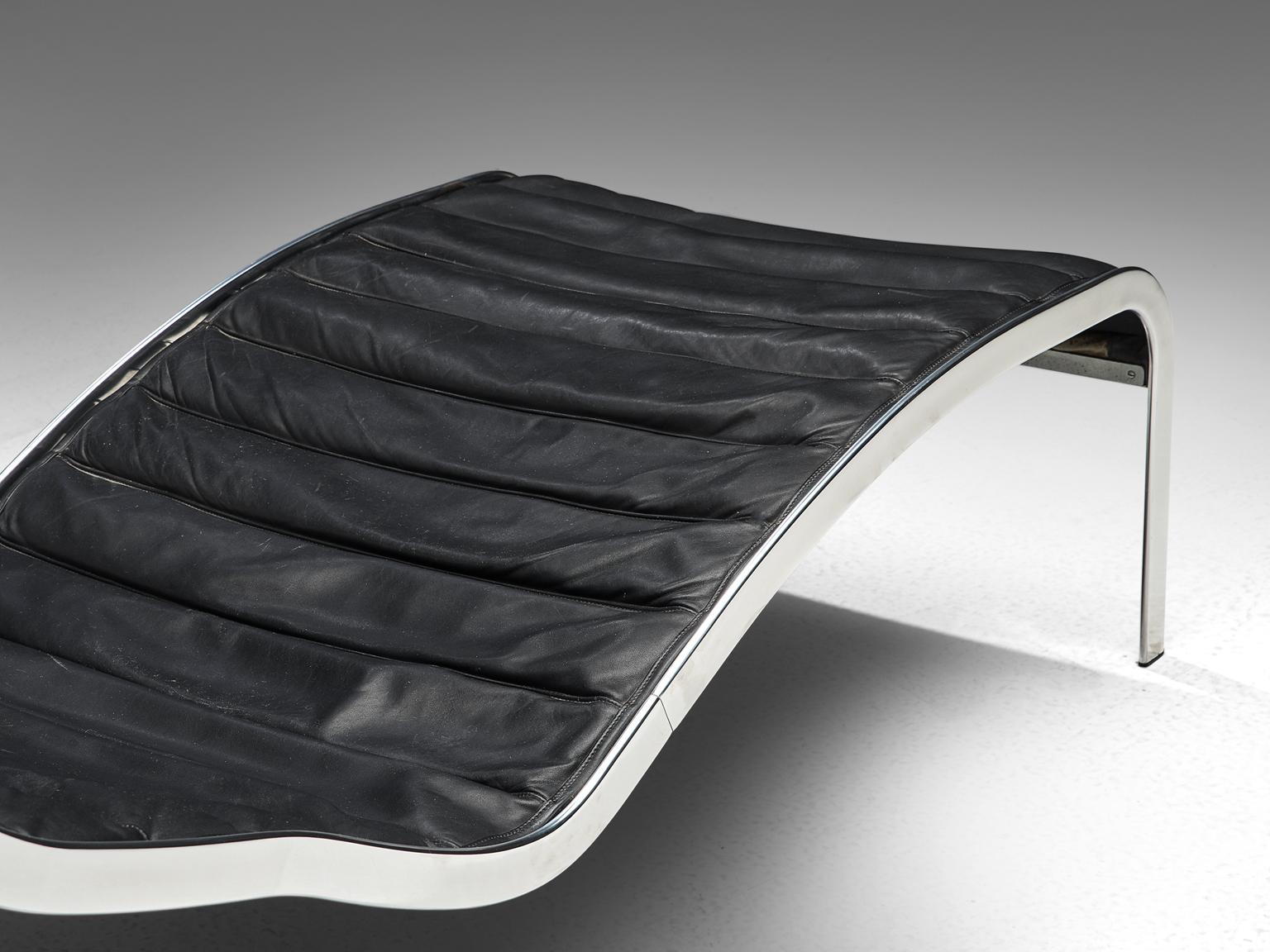 French Rare 'Whist' Chaise Longue in Black Leather by Olivier Mourgue