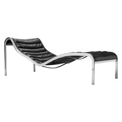 Rare 'Whist' Chaise Longue in Black Leather by Olivier Mourgue