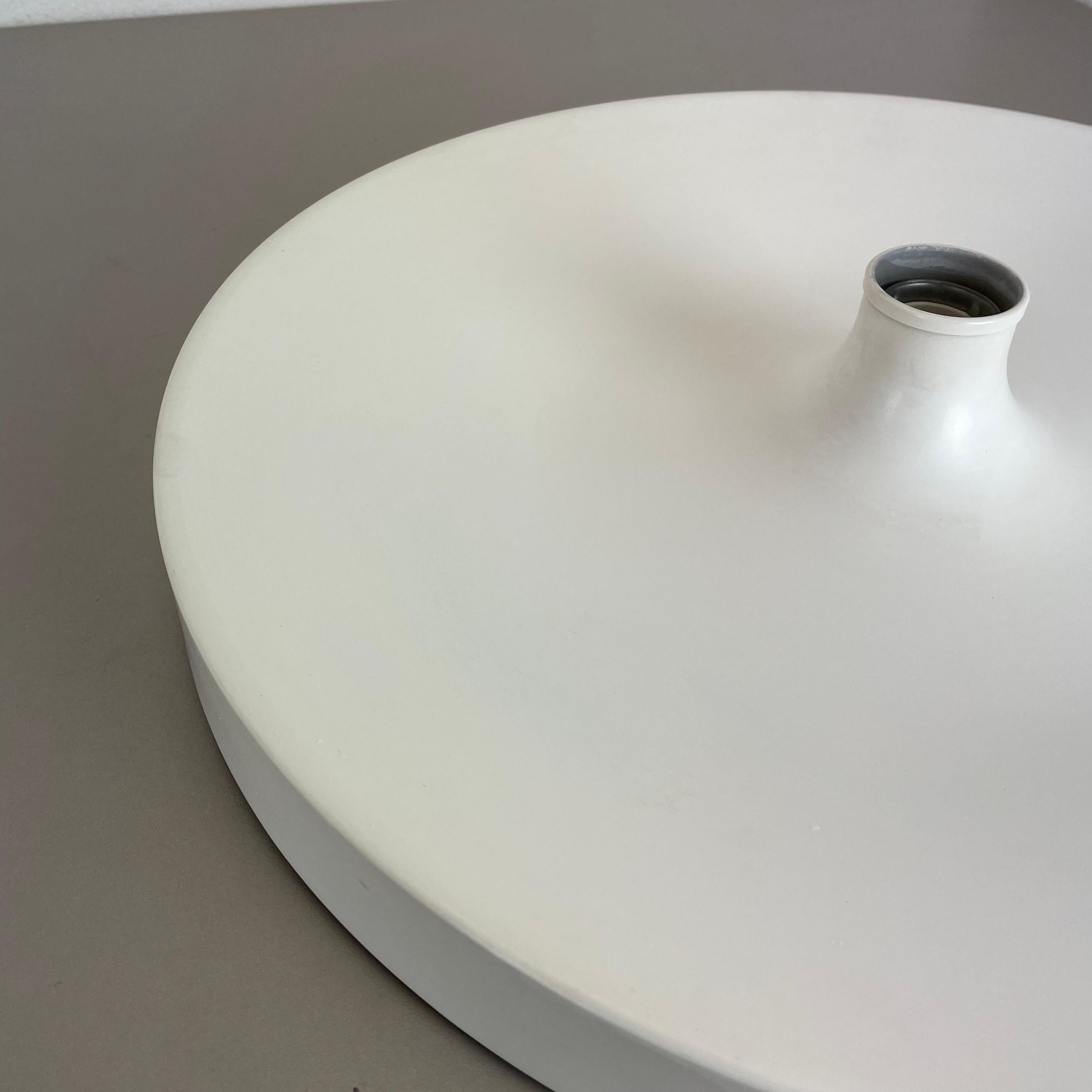 Rare White Charlotte Perriand Style Disc Wall Light by Staff, Germany 1970 In Good Condition In Kirchlengern, DE