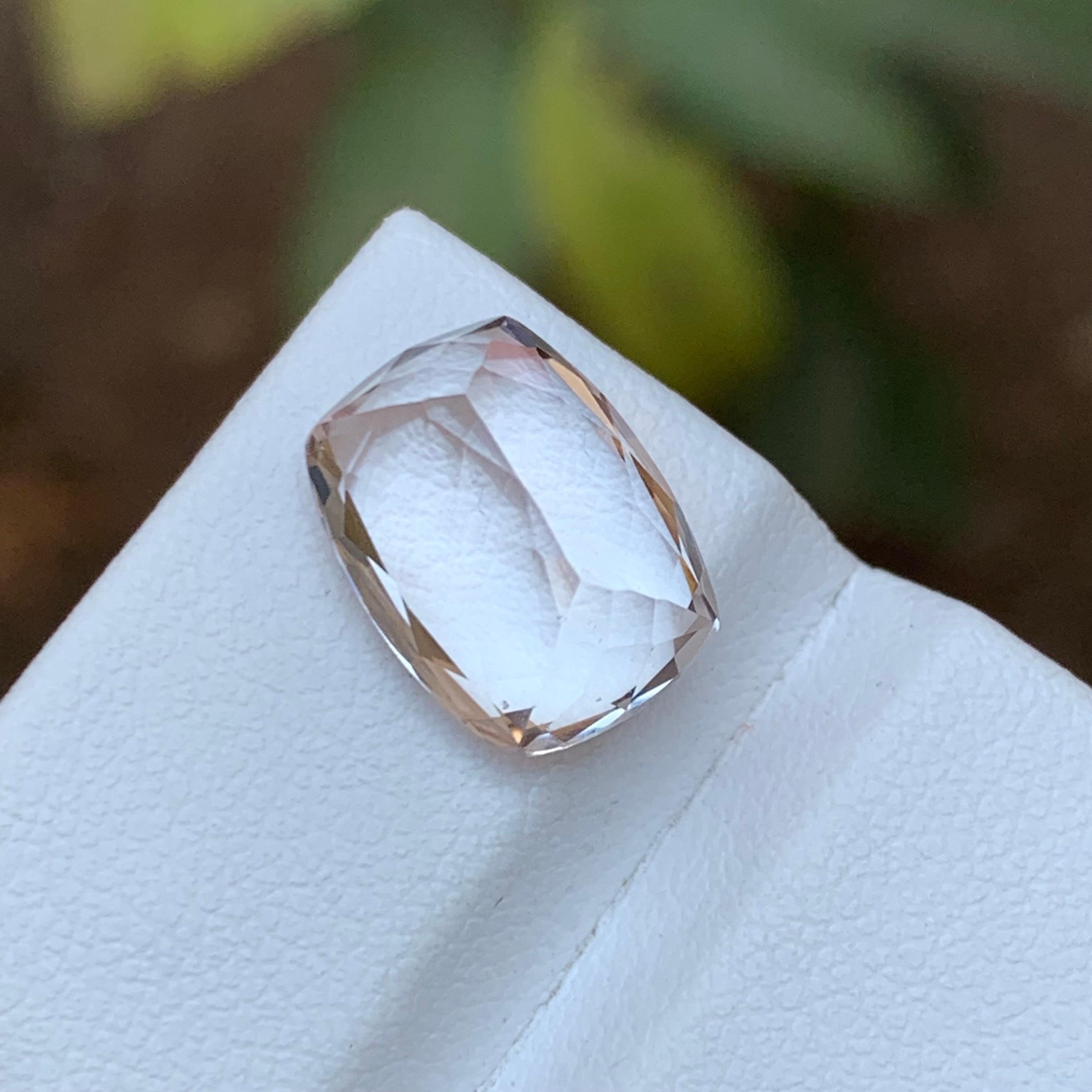 Contemporary Rare White Pink Natural Morganite Gemstone, 6.50 Ct for Ring / Pendant Afghani. For Sale