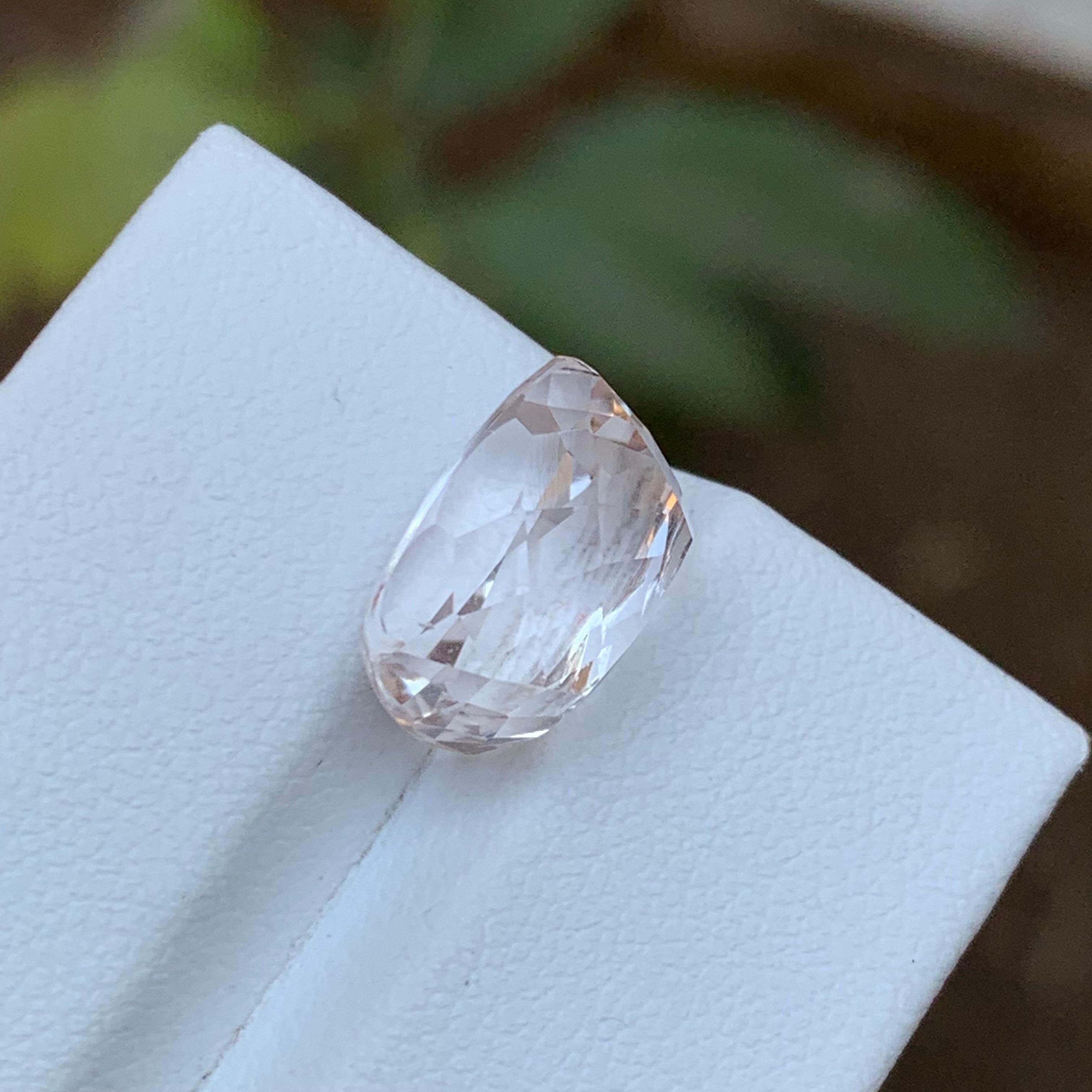 Cushion Cut Rare White Pink Natural Morganite Gemstone, 6.50 Ct for Ring / Pendant Afghani. For Sale