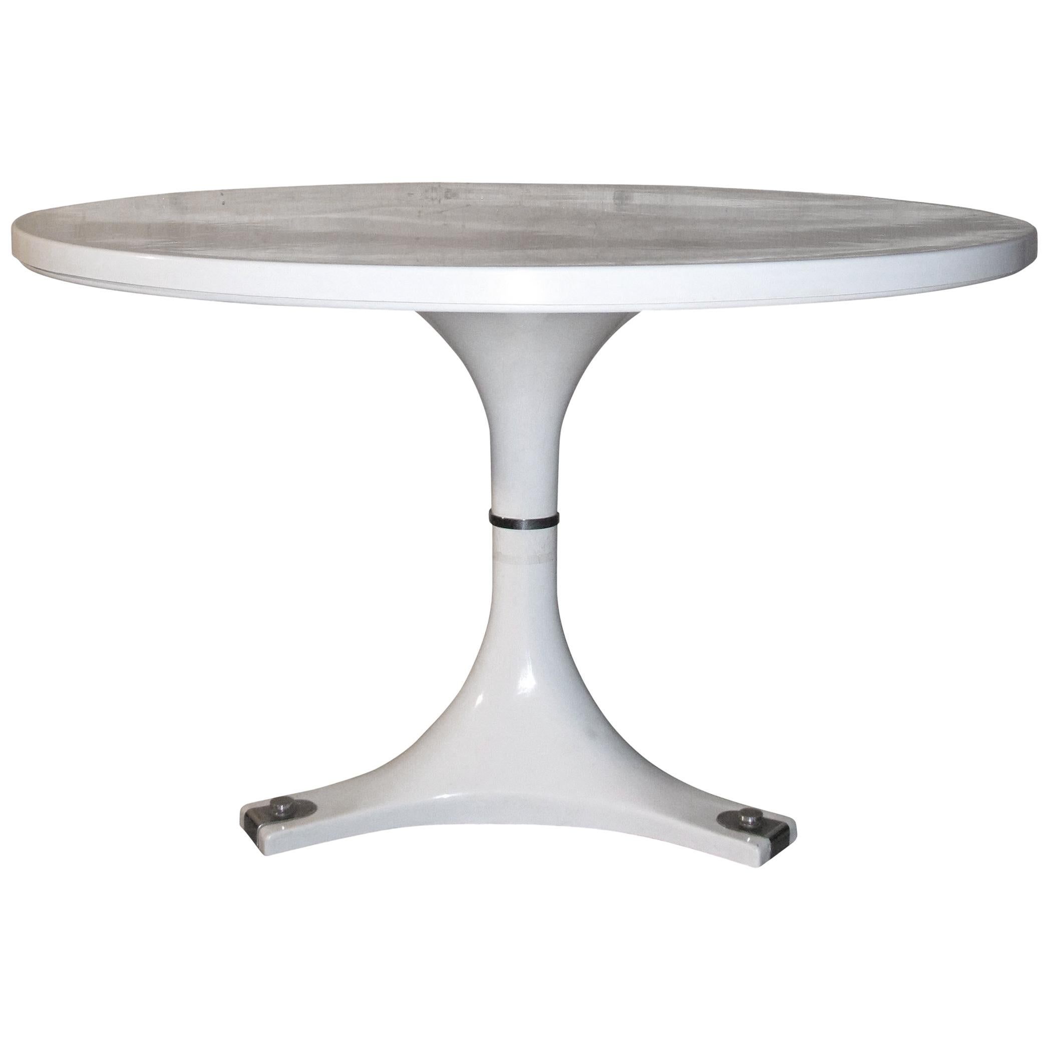 Rare White Round Dining Table by Anna Castelli Ferrieri for Kartell, circa 1967 For Sale