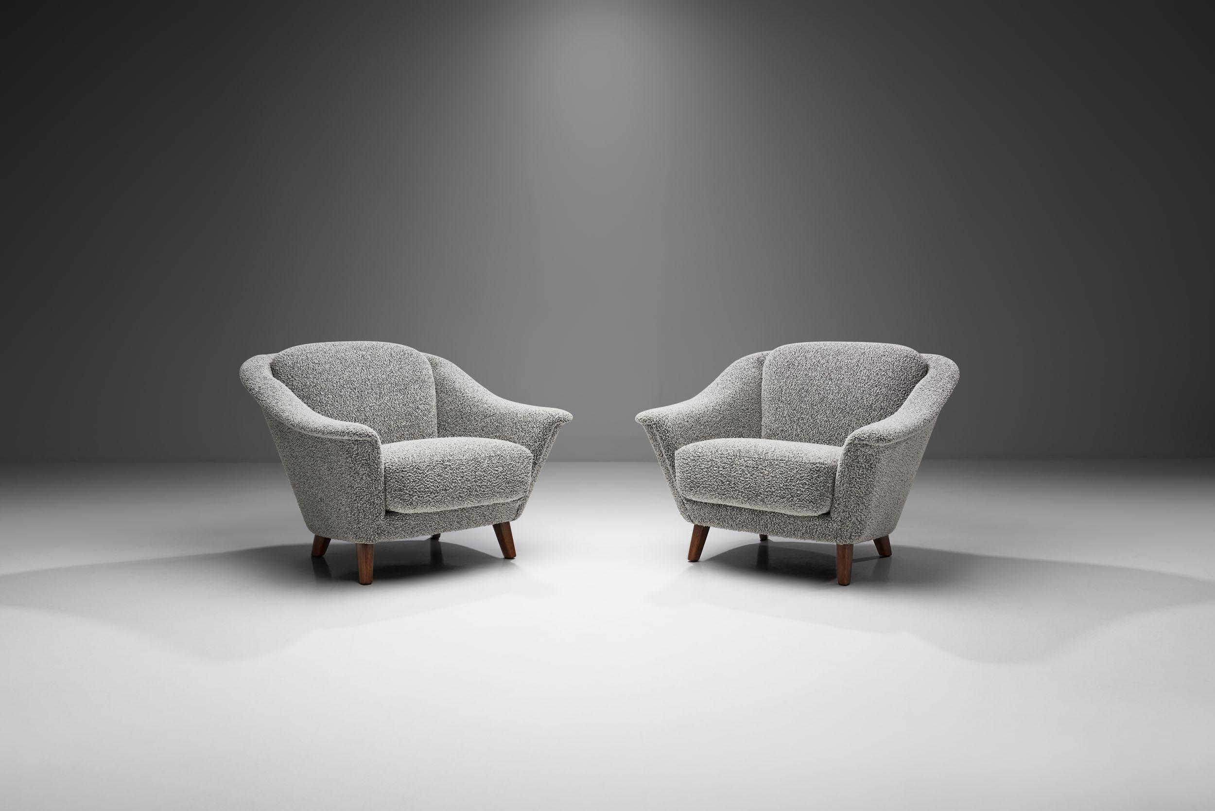 This pleasantly peculiar pair of lounge chairs by the famous manufactory, Wilhelm Knoll, is a stunning reminder that German design played an important role in the history of furniture design. From the Thonet chair to the Bauhaus, post-war German