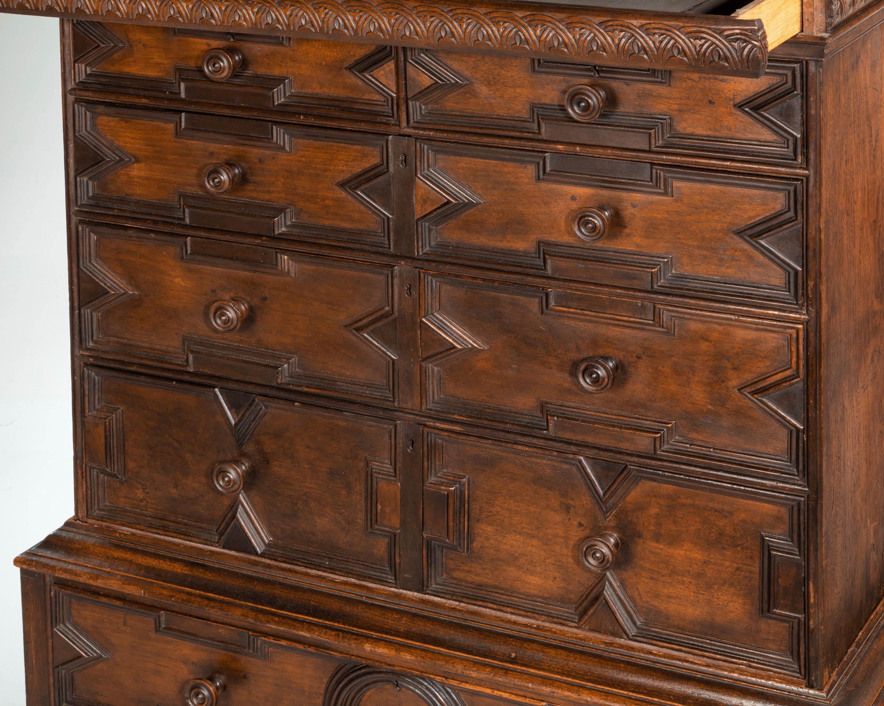 Rare William and Mary Period Solid Walnut Chest on Stand In Good Condition In Peterborough, Northamptonshire