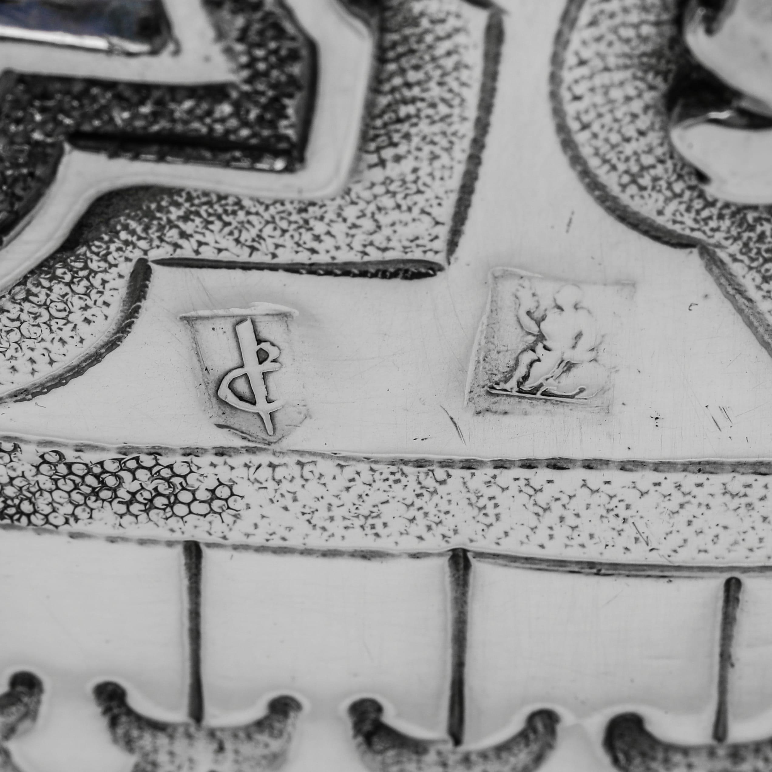 Raro cuenco Monteith de plata de ley de Guillermo III, Londres 1700 principios del siglo XVIII en venta