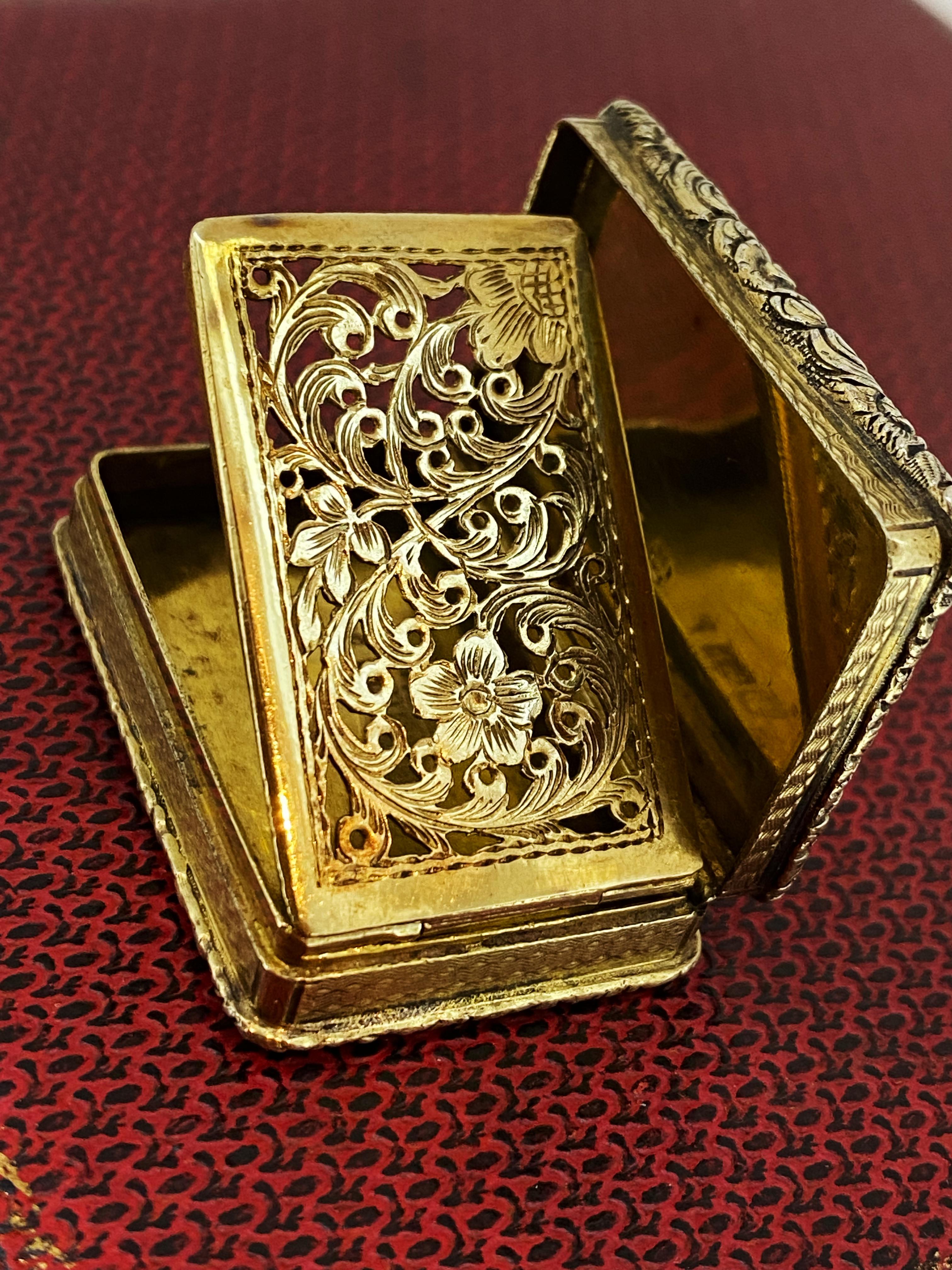 Hallazgos como éste son extremadamente raros (posiblemente únicos),
ya que es una pieza fascinante de la historia de Inglaterra de principios del siglo XIX

Fabricado durante el reinado de Guillermo IV en 1835, 
de Nathaniel Mills -un Fabergé de las