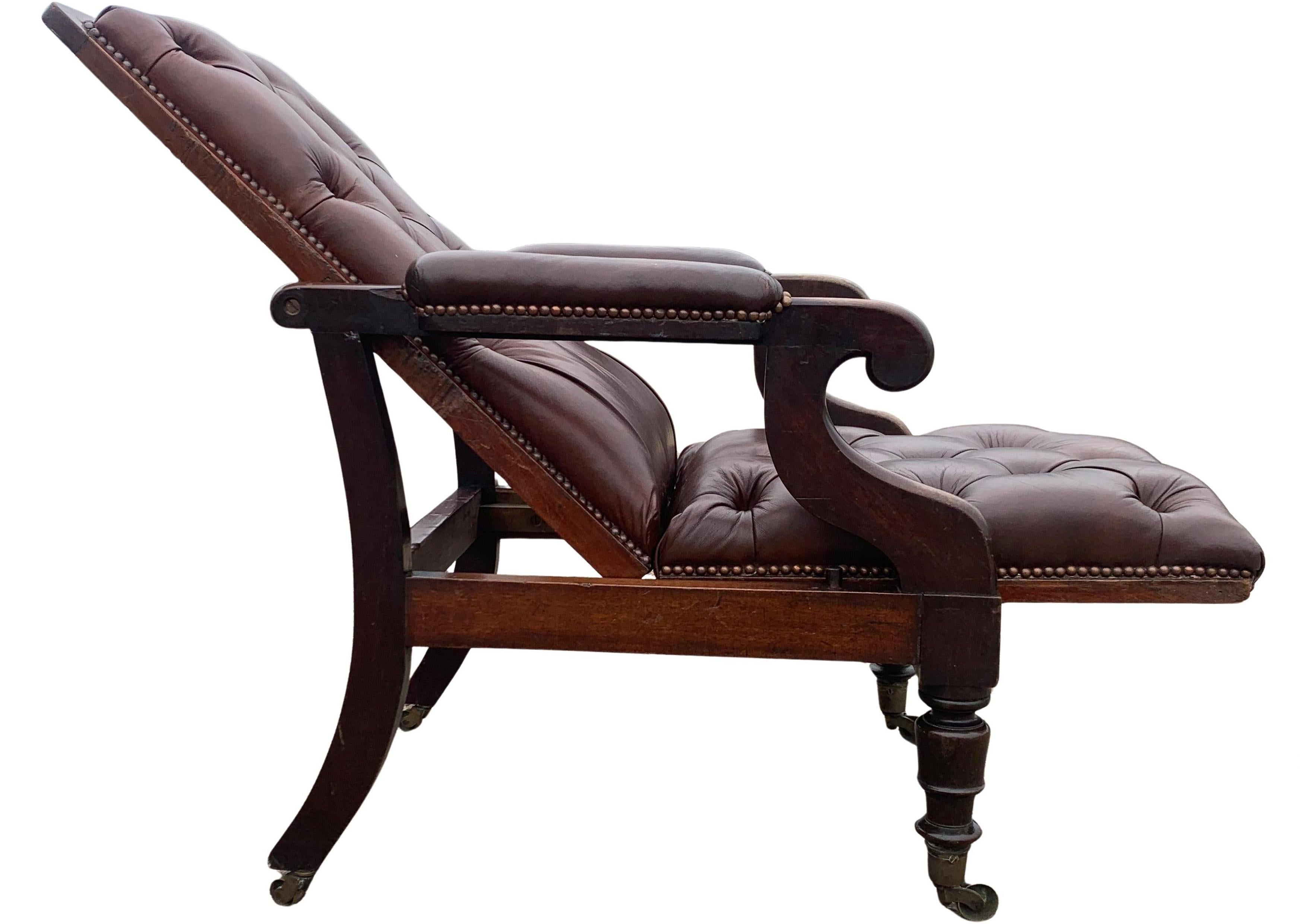Ottone Rara sedia da biblioteca bergere reclinabile in pelle di William IV su rotelle originali in ottone in vendita
