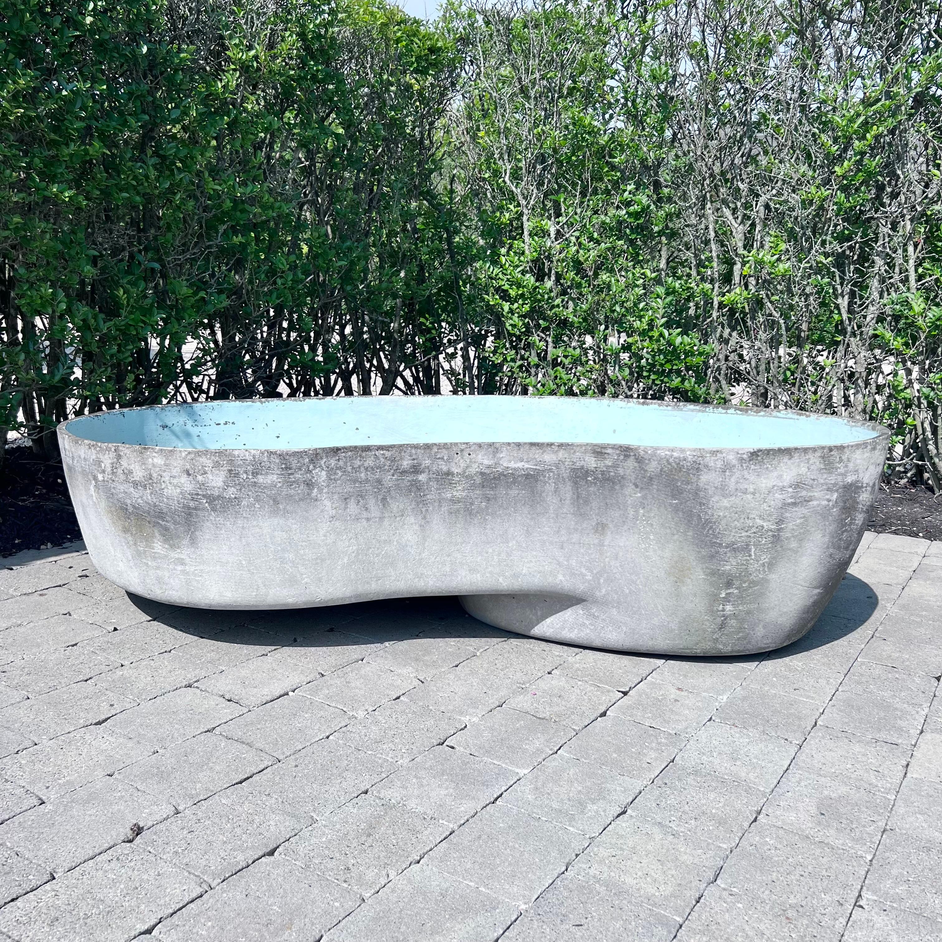 Incredibly rare biomorphic pond designed by Swiss Neo-functionalist and Industrial design pioneer Willy Guhl for Eternit in Switzerland, circa 1960s. Sculpted from Guhl’s typical fiber cement which has slowly weathered and patinaed through the
