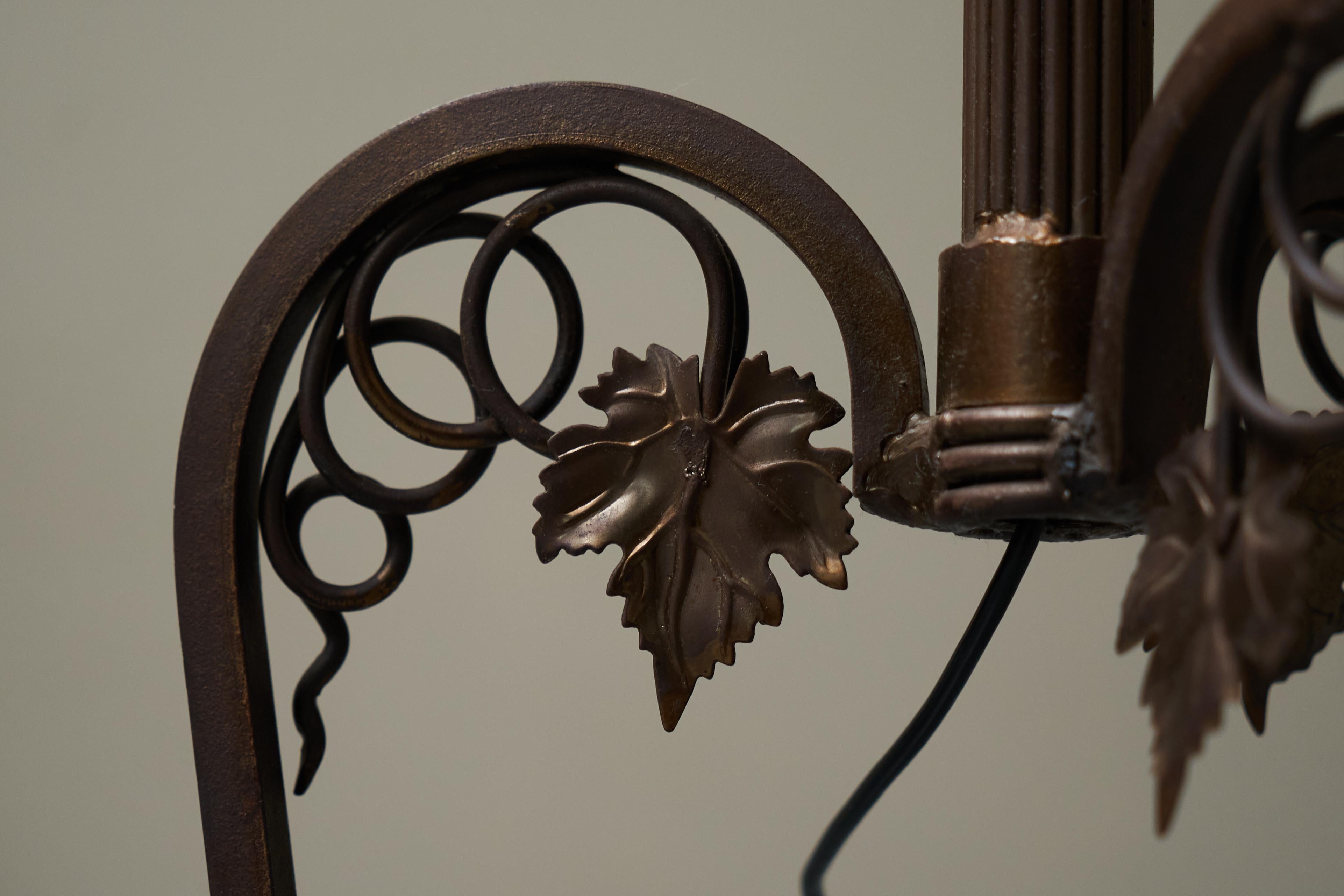Rare Winkelman & Van der Bijl Floor Lamp in Wrought Iron and Opaline Glass 1920s For Sale 2