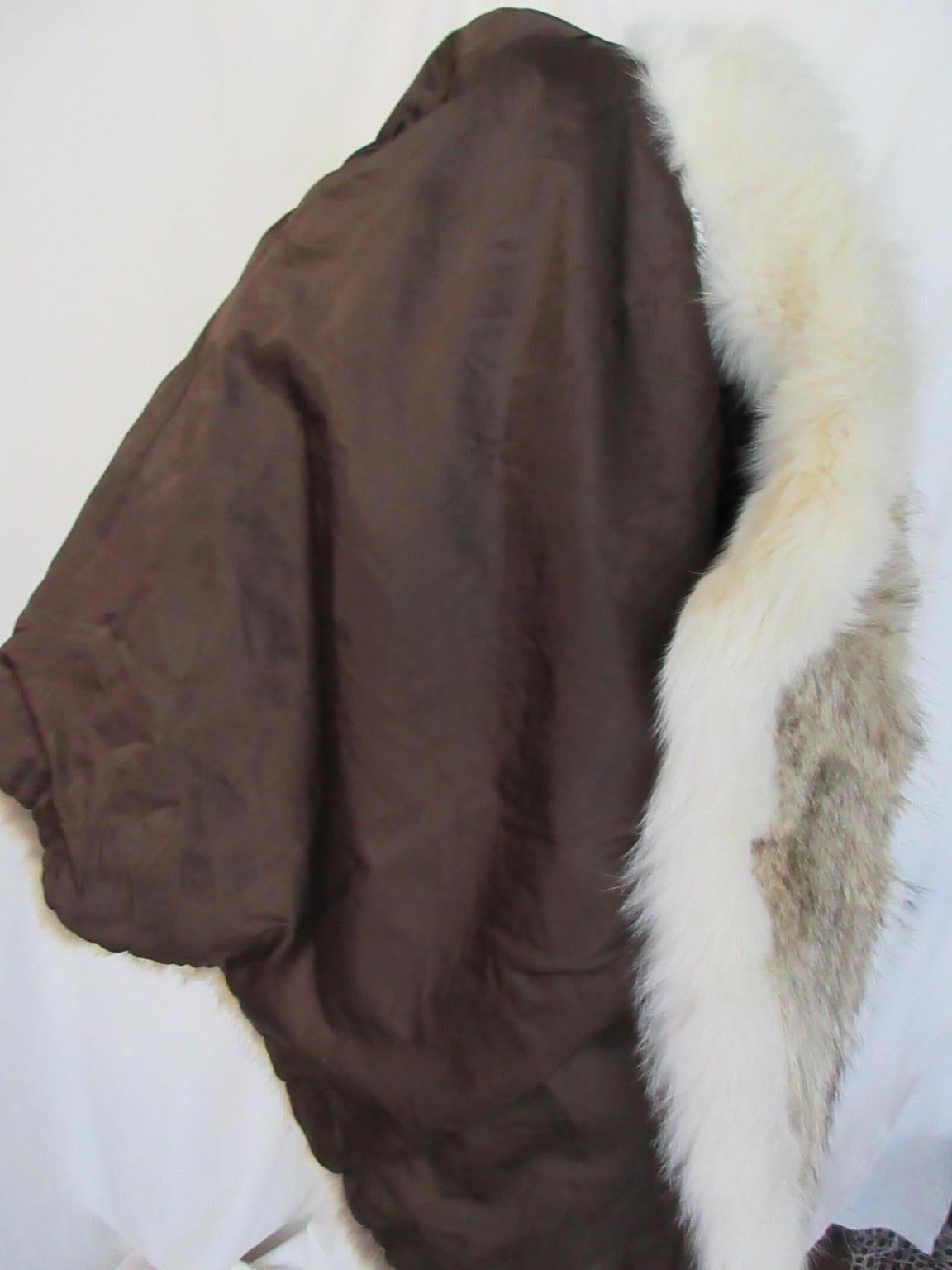 Rare Wolf Fur Jacket with Fox Fur For Sale 3