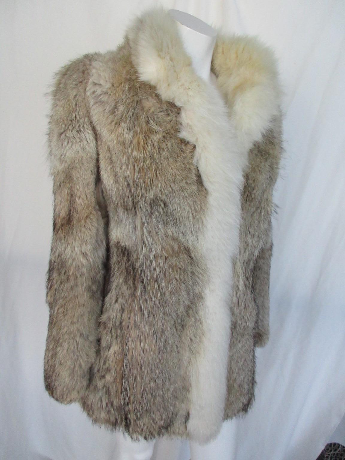 Rare Wolf Fur Jacket with Fox Fur For Sale 4