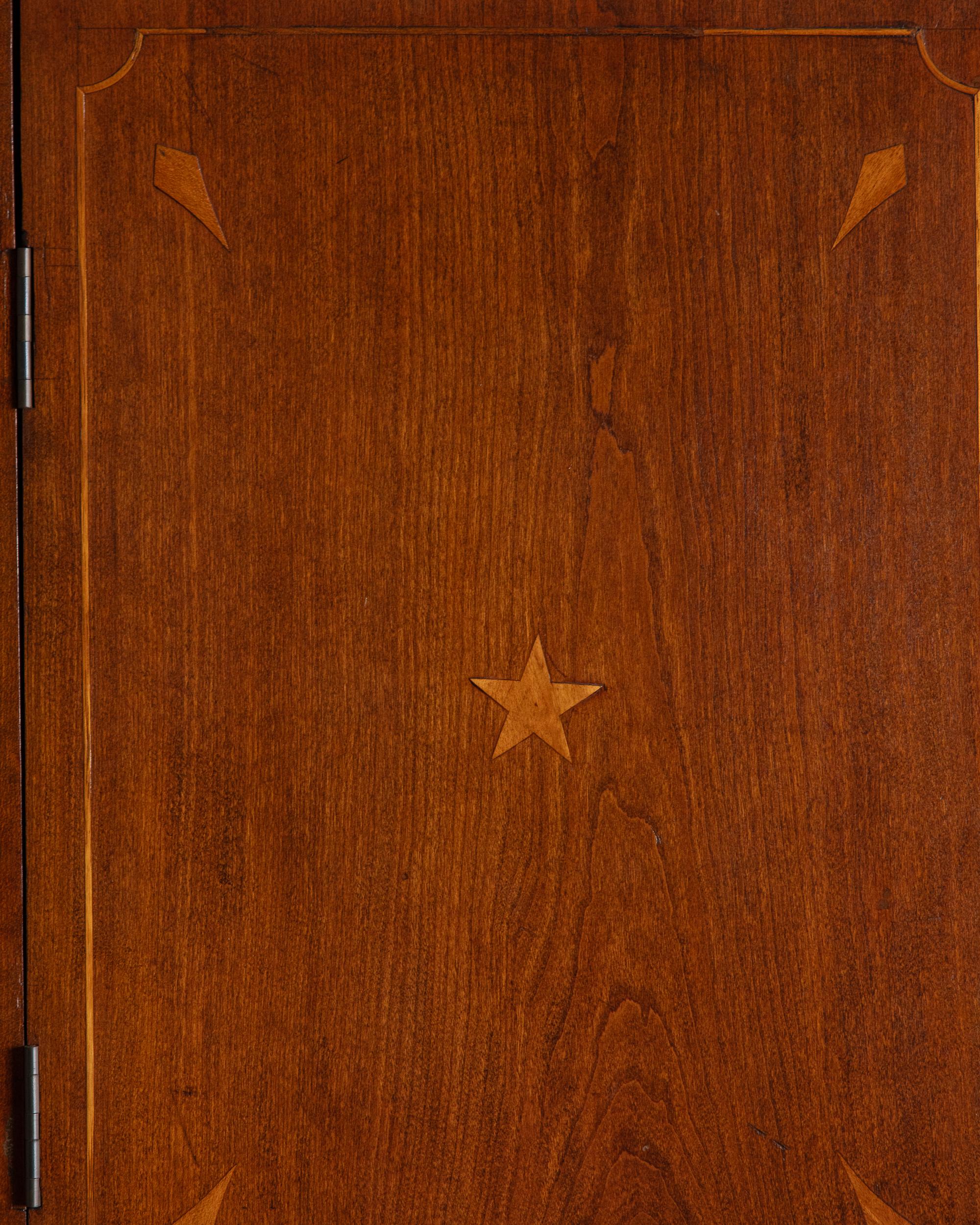Rare cabinet de médecin à coupole en bois marqueté, Circa 1840 en vente 5