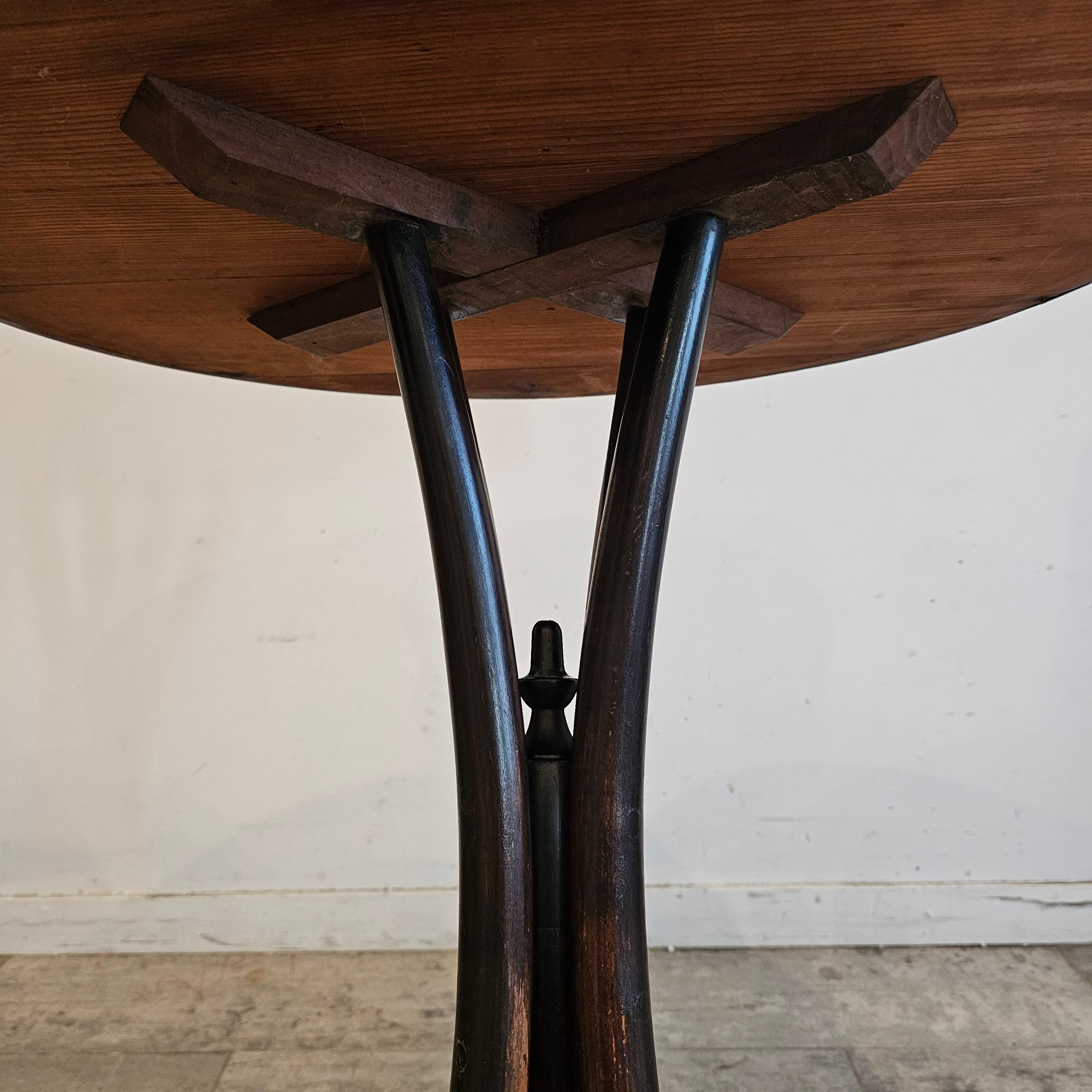 Rare, Wooden Flower Table from Jacob and Josef Khon For Sale 8