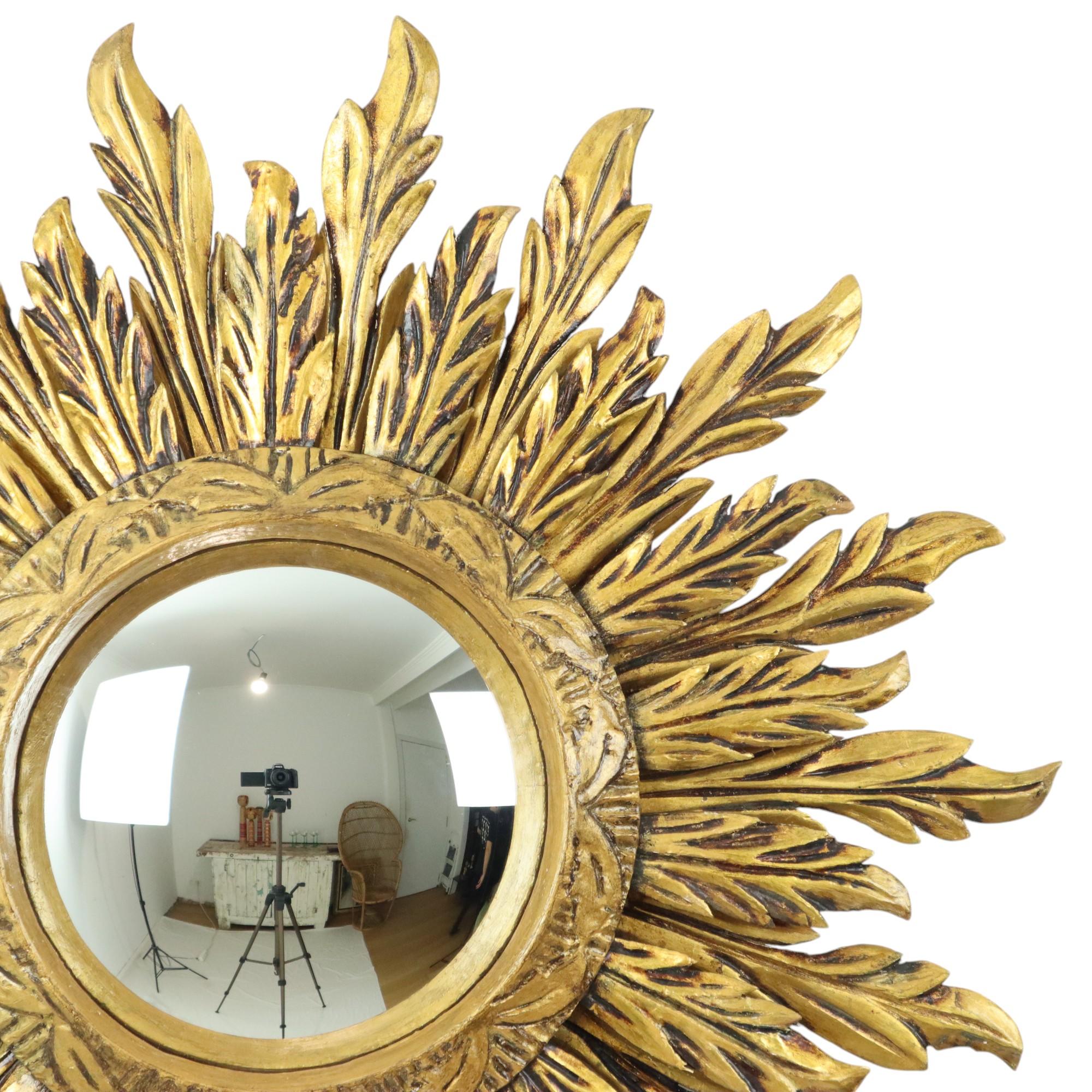 Rare Wooden Sun Mirror Sunburst XL Gold Convex 71cm In Good Condition In Poperinge, BE