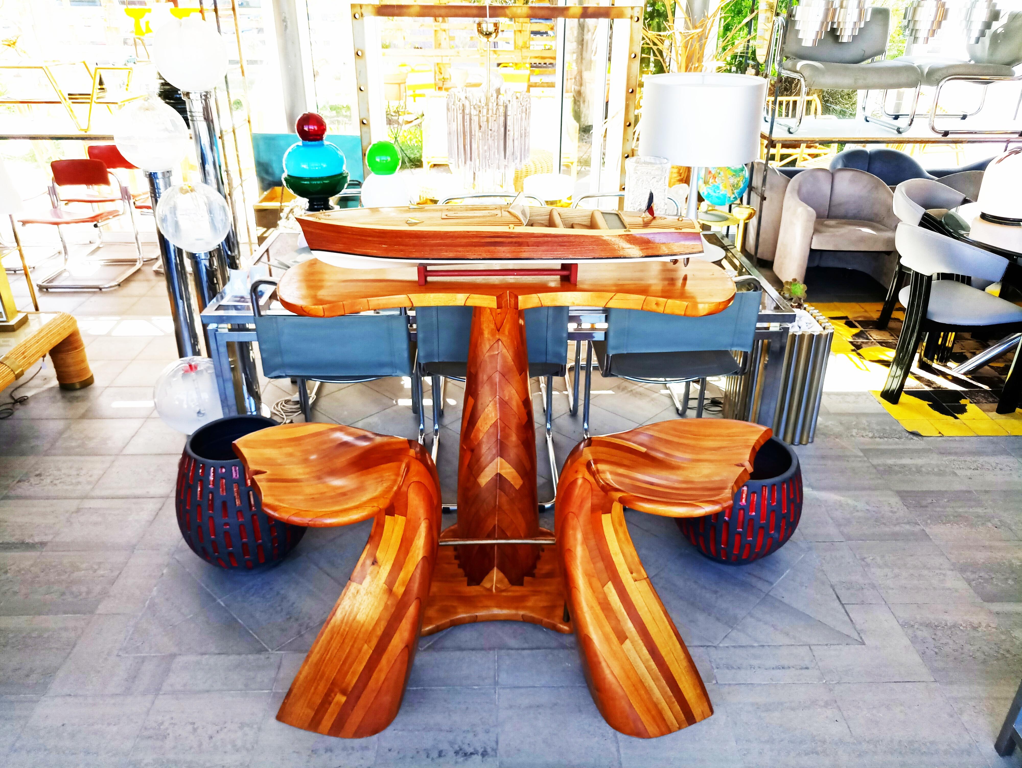 whale tail table