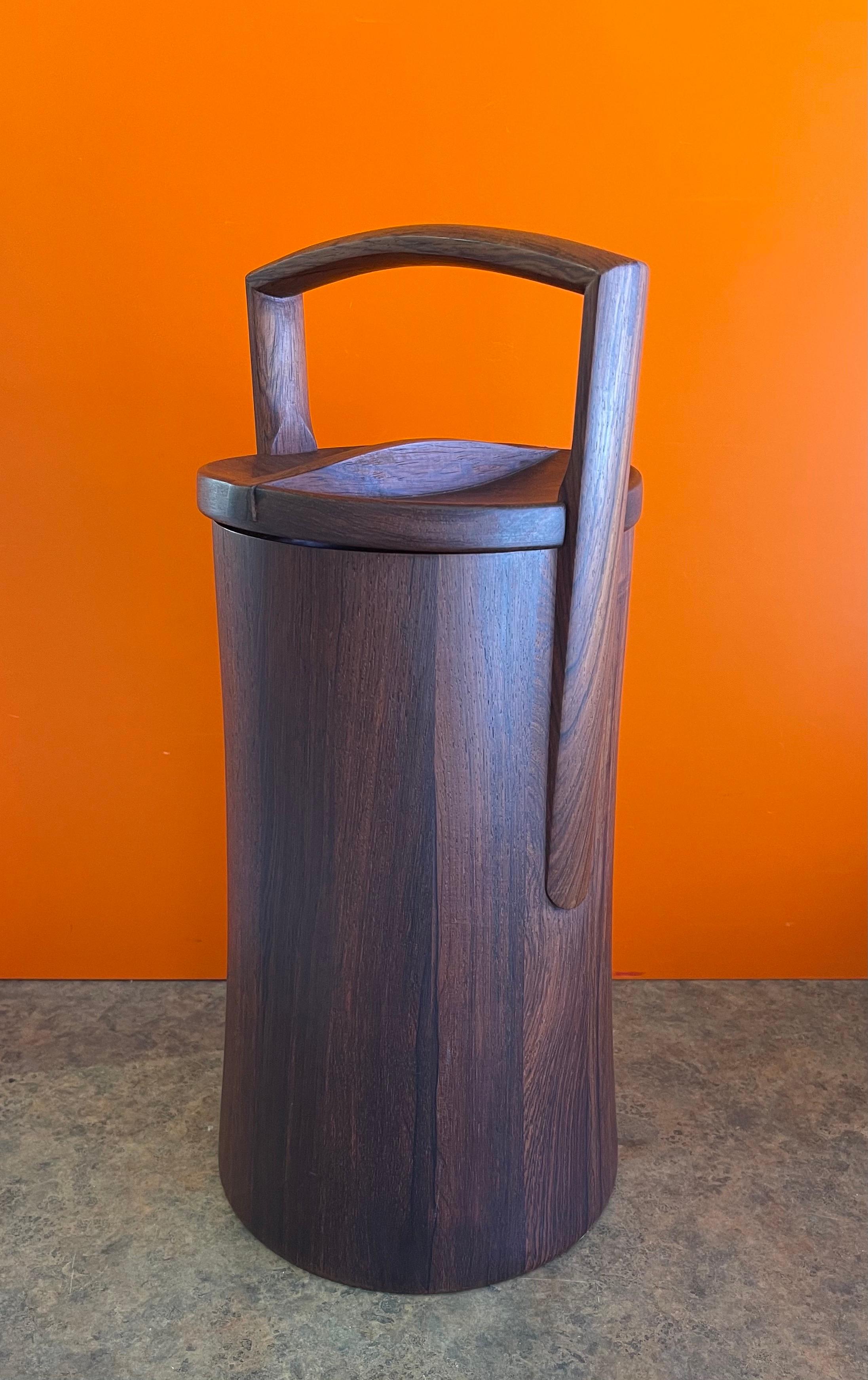 Rare Woods Palisander Rosewood Ice Bucket by Jens Quistgaard for Dansk In Good Condition For Sale In San Diego, CA