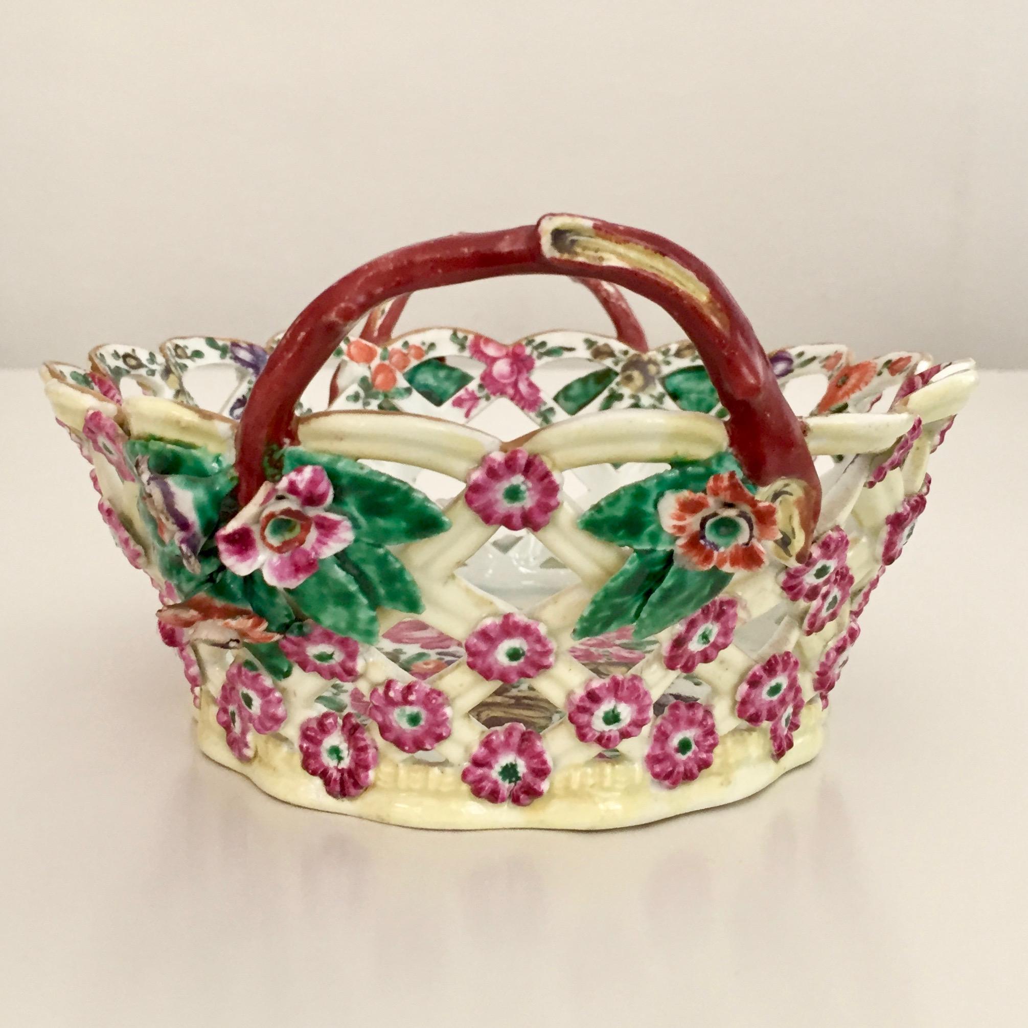 Hand-Painted Rare Worcester Chestnut Basket with Provenance, circa 1770