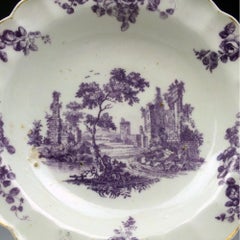 Seltener Worcester-Porzellan-Dessertteller mit klassischen Ruinen und Puce-Druck, um 1765