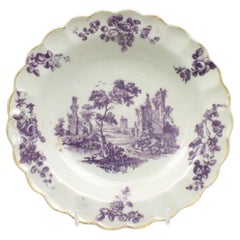 Rare assiette à dessert en porcelaine de Worcester imprimée de ruines classiques avec plumes, vers 1765