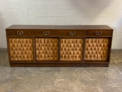 Rare armoire à façade tissée par Edward Wormley pour Dunbar